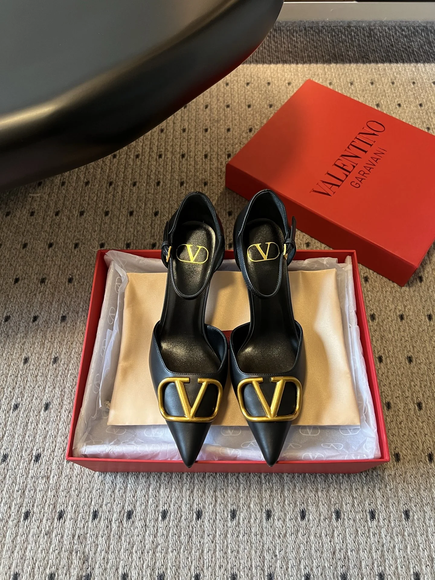 Valentino Shoes — fc096bb1