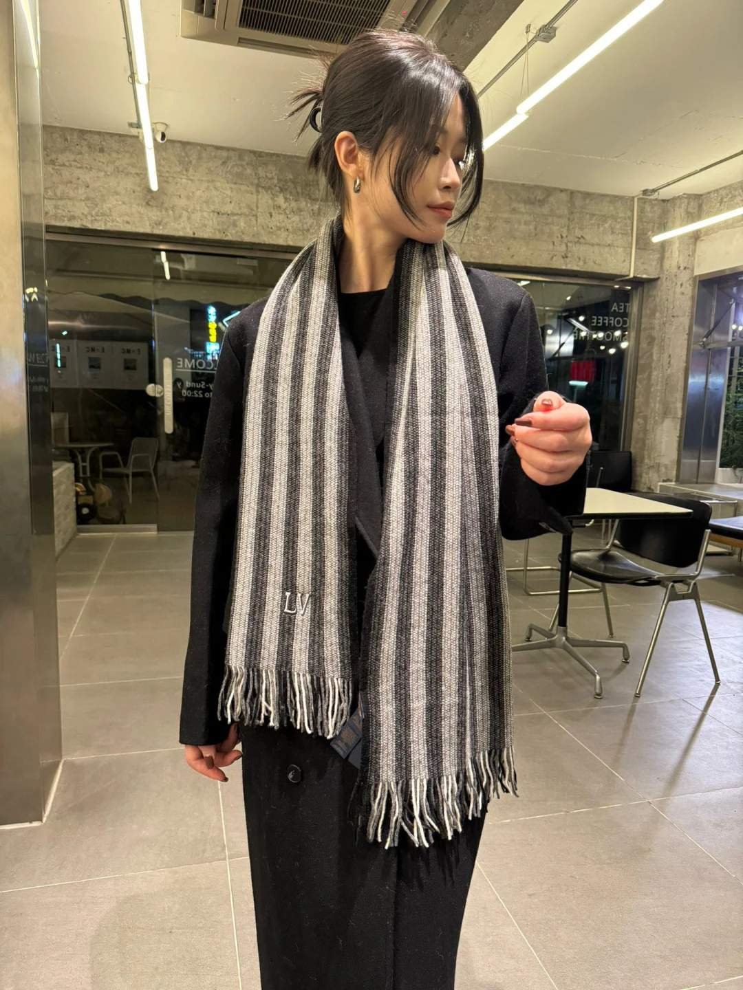 Louis Vuitton Scarves — 1668d926