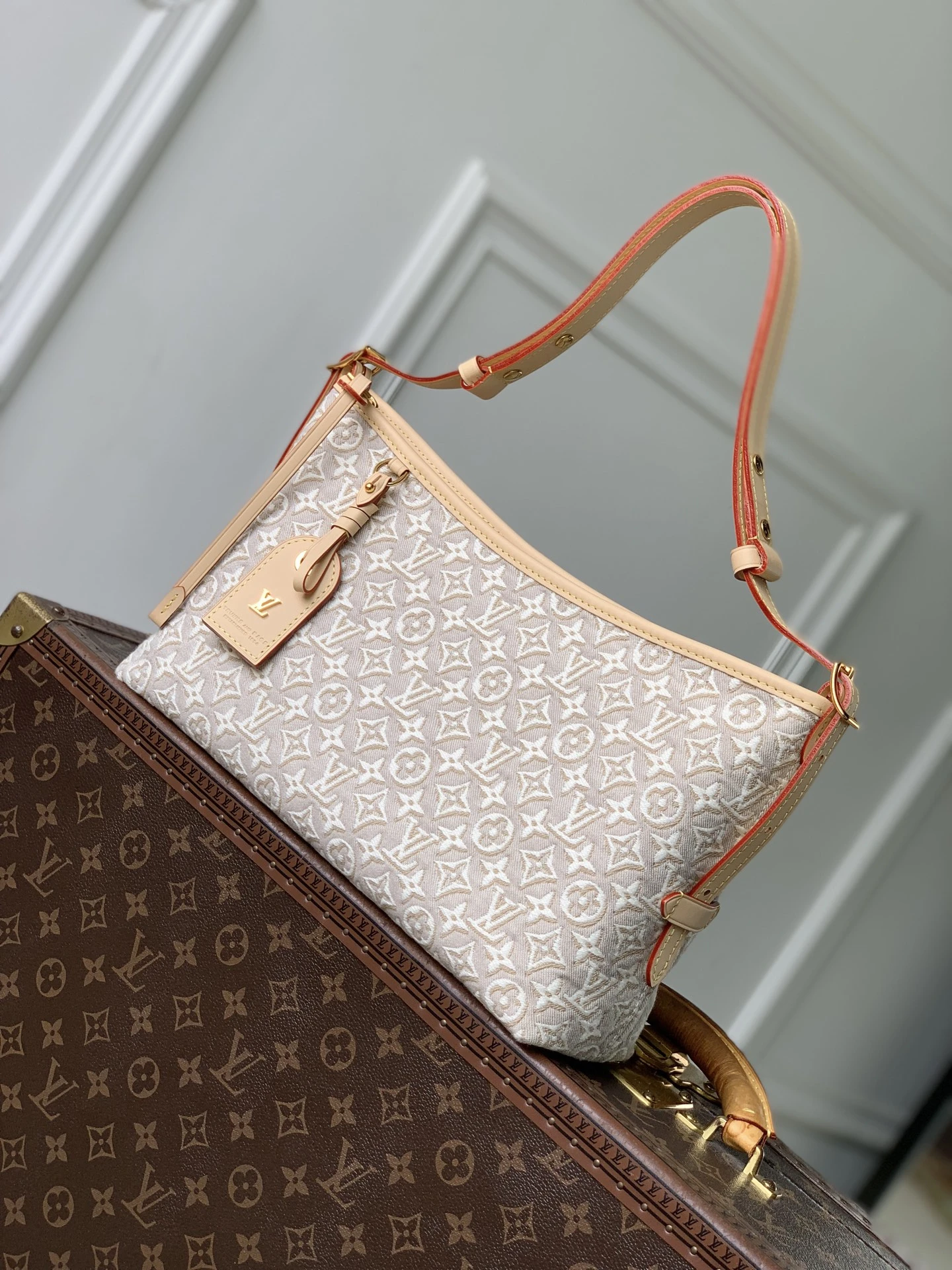 Louis Vuitton Bag — 622b3a2f