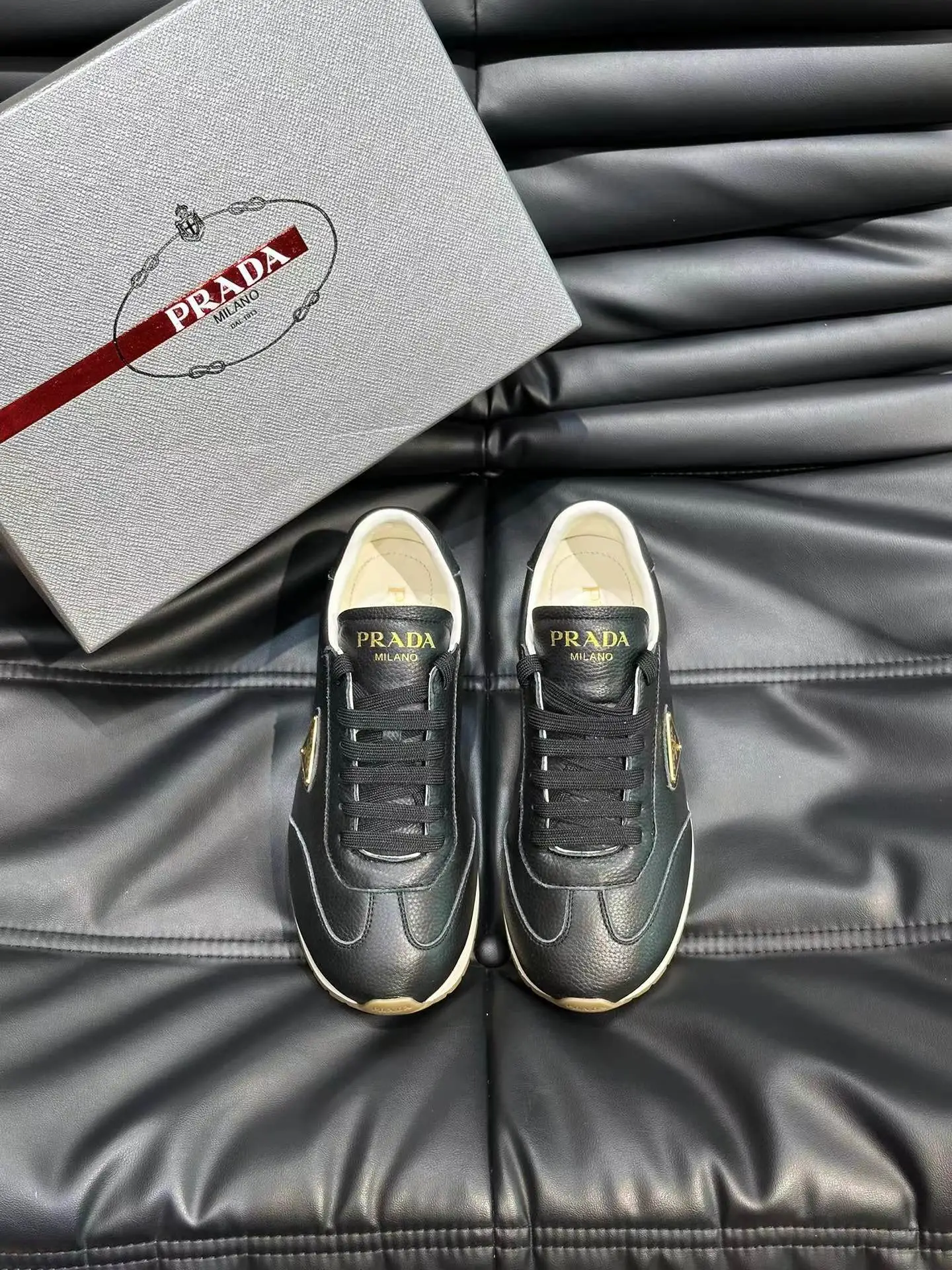 Prada Sneakers — d710c4ed