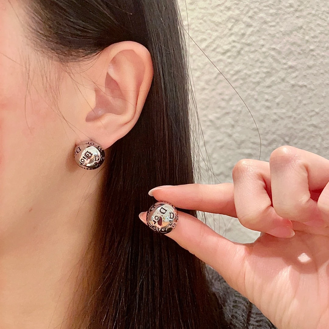 Dior Jewellery — 6274d92b