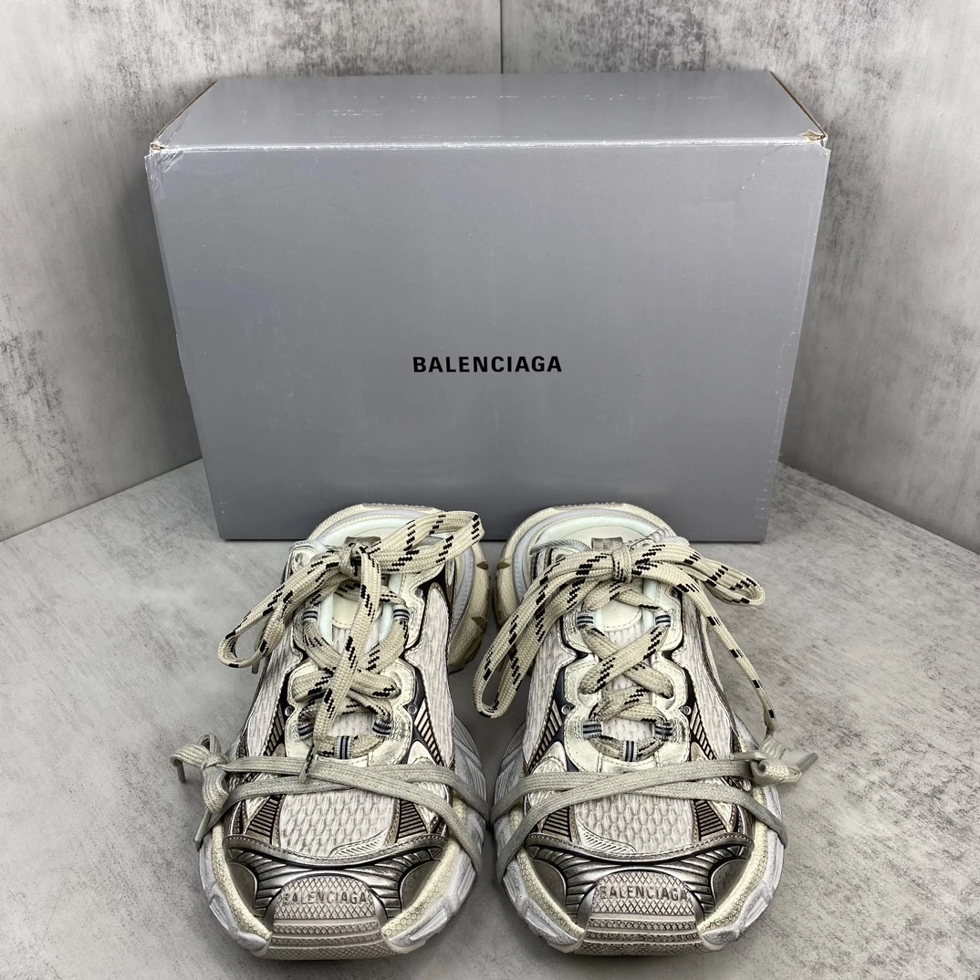 Balenciaga Sneakers — 9efbd078