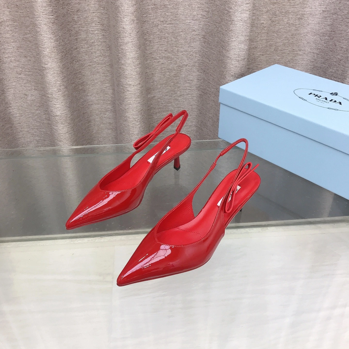 Prada Slippers — 55ce744d
