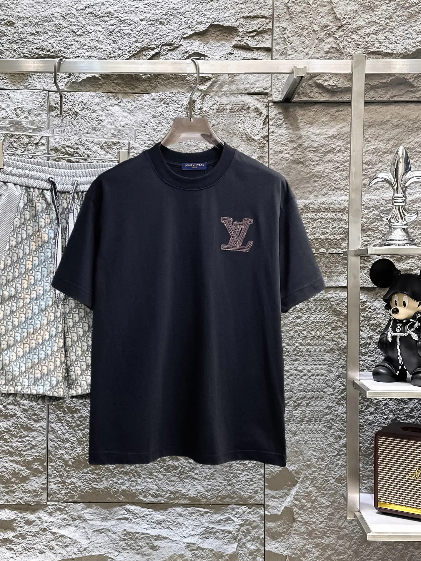 Louis Vuitton T-Shirt — 73b1cc3e
