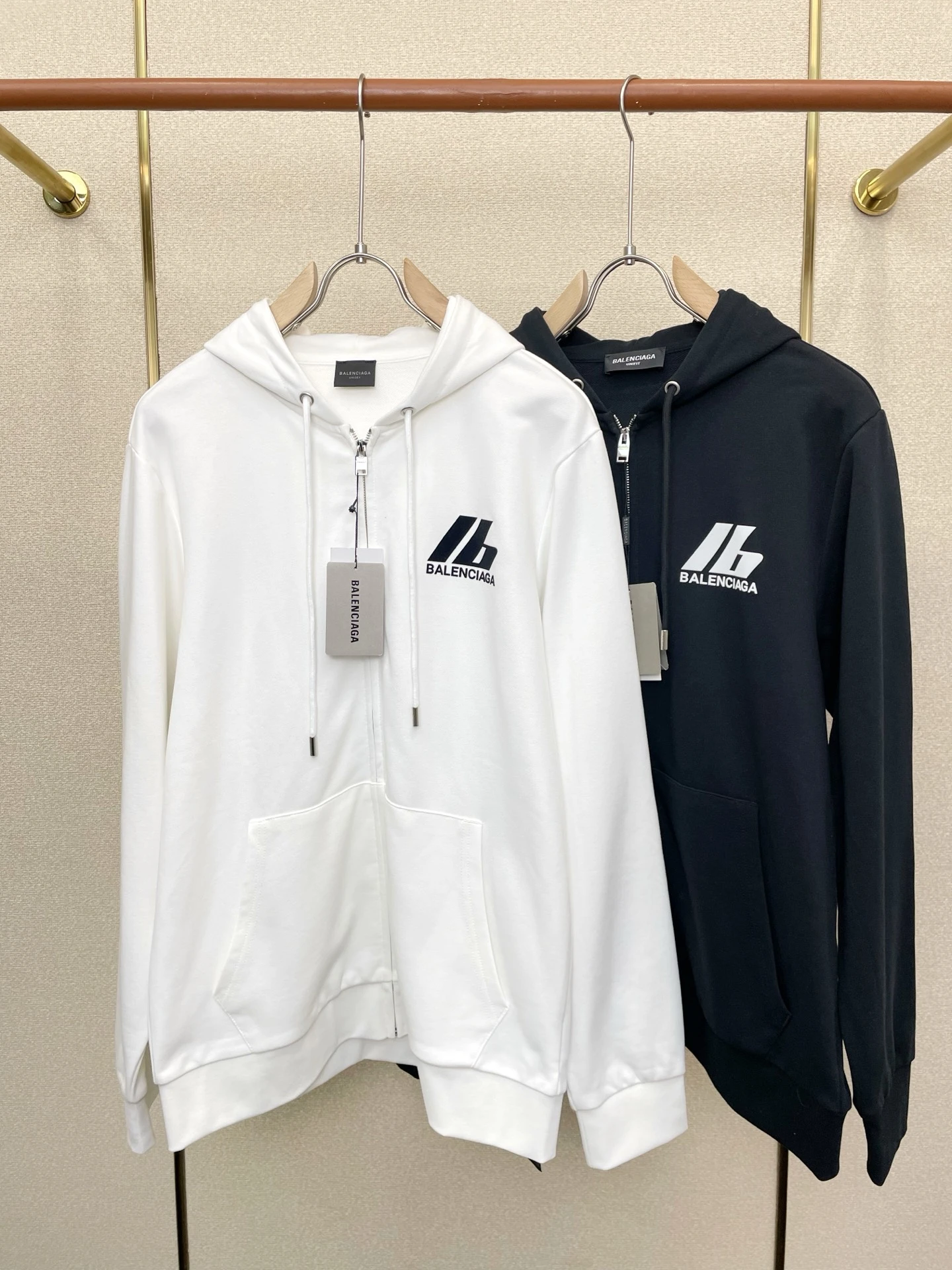 Balenciaga Sweatshirts — f92cb299
