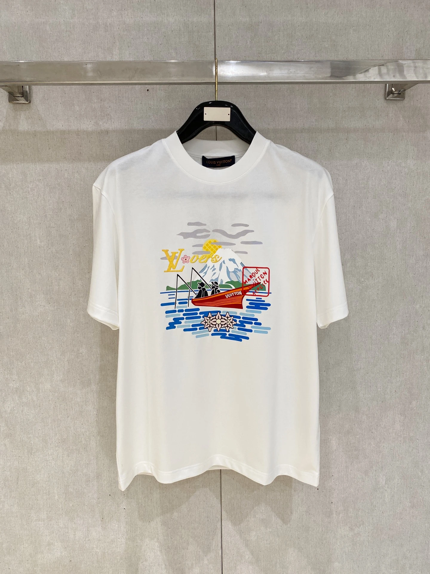 Louis Vuitton T-Shirt — 25d3344e
