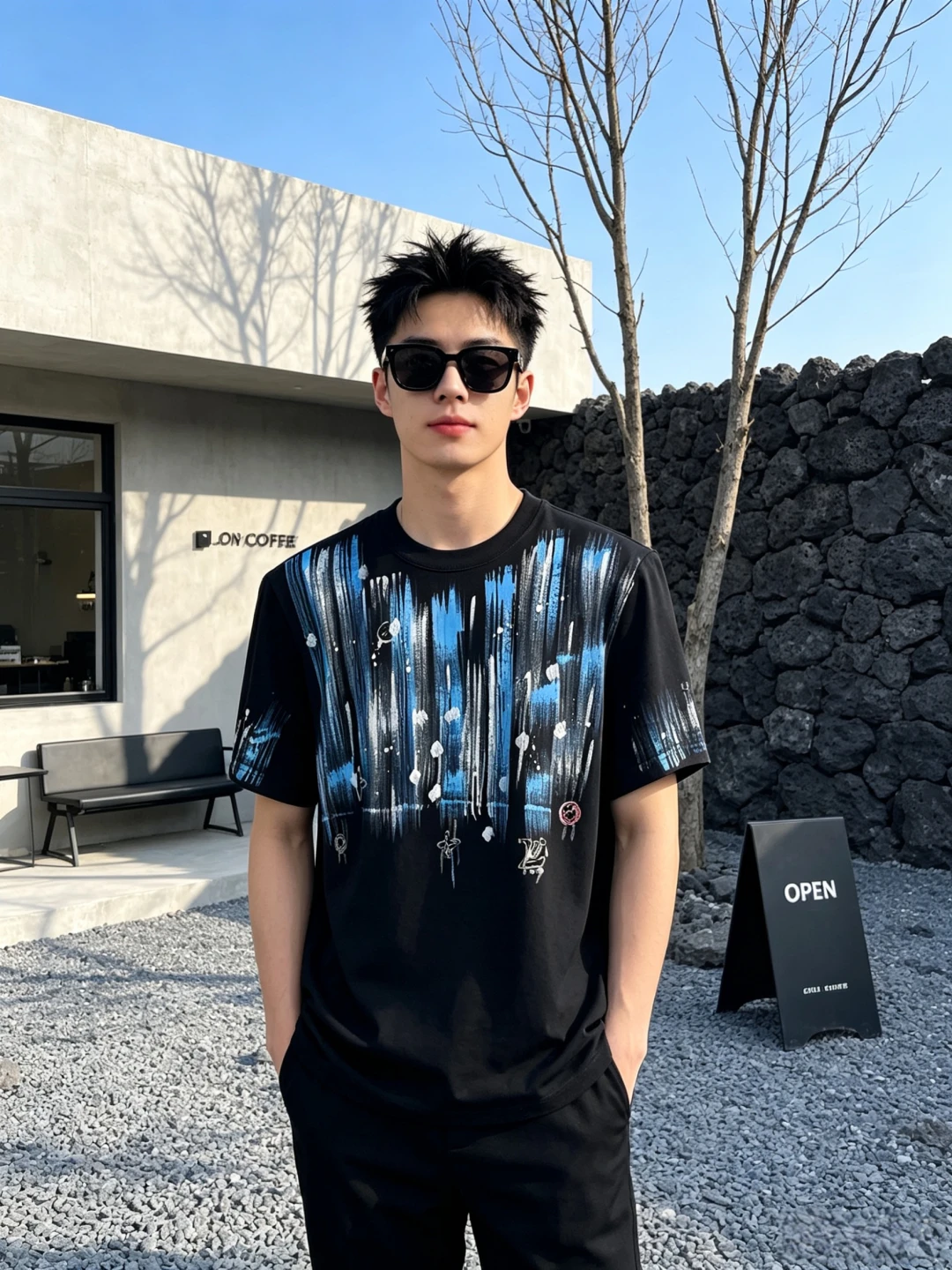 Louis Vuitton T-Shirt — 115c7d10