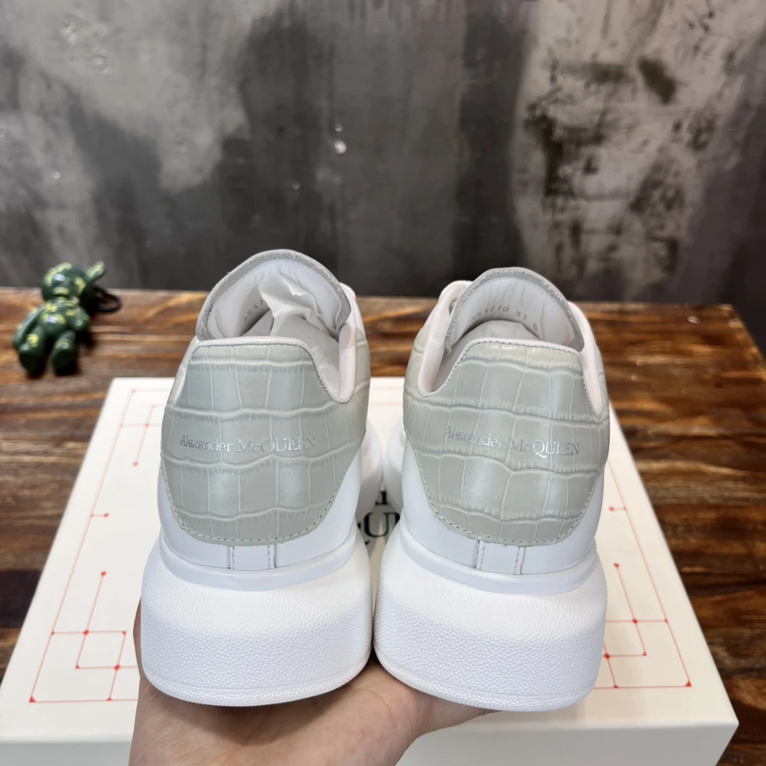 Alexander McQueen Sneakers — bcff1d5a