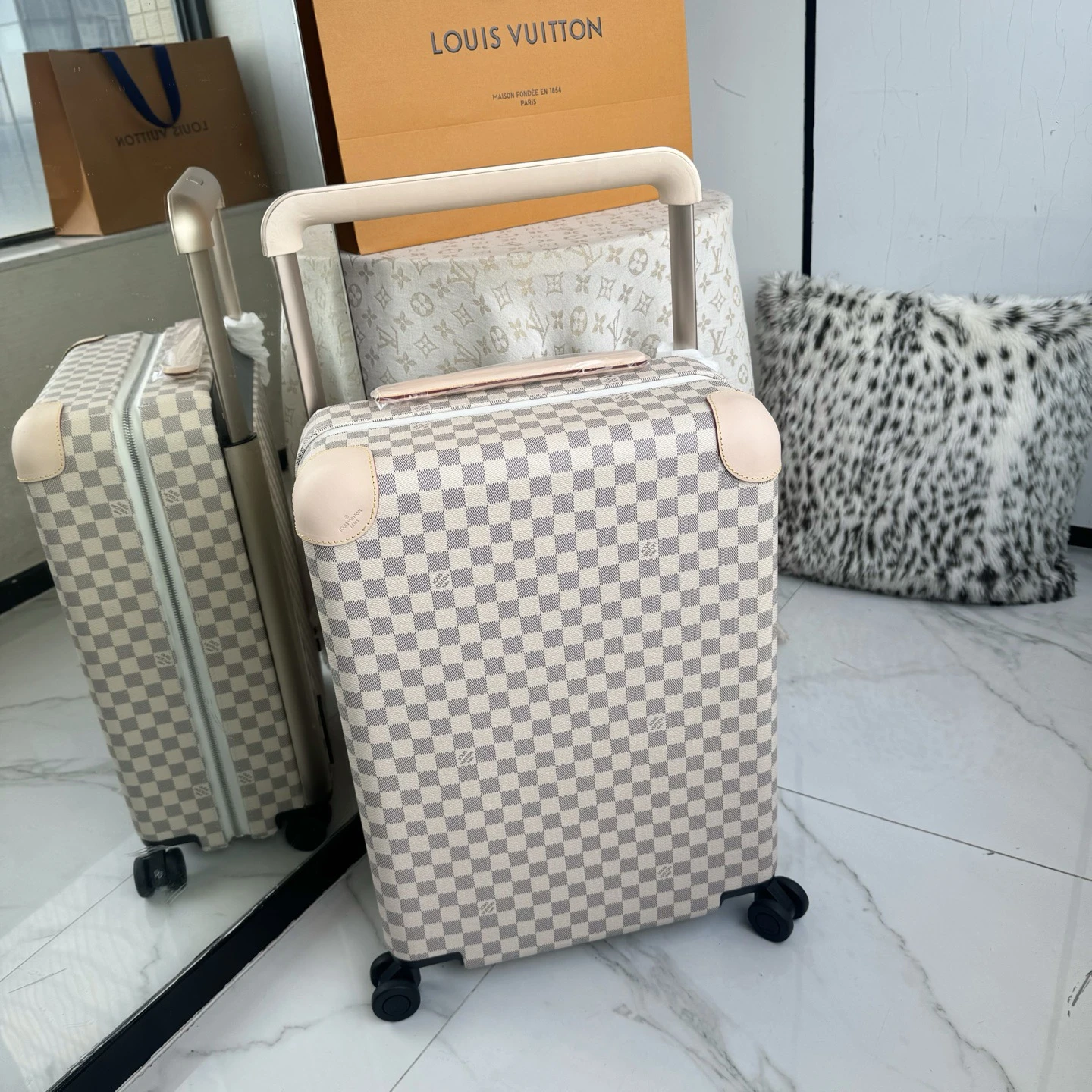 Luggage — ee2bdb13