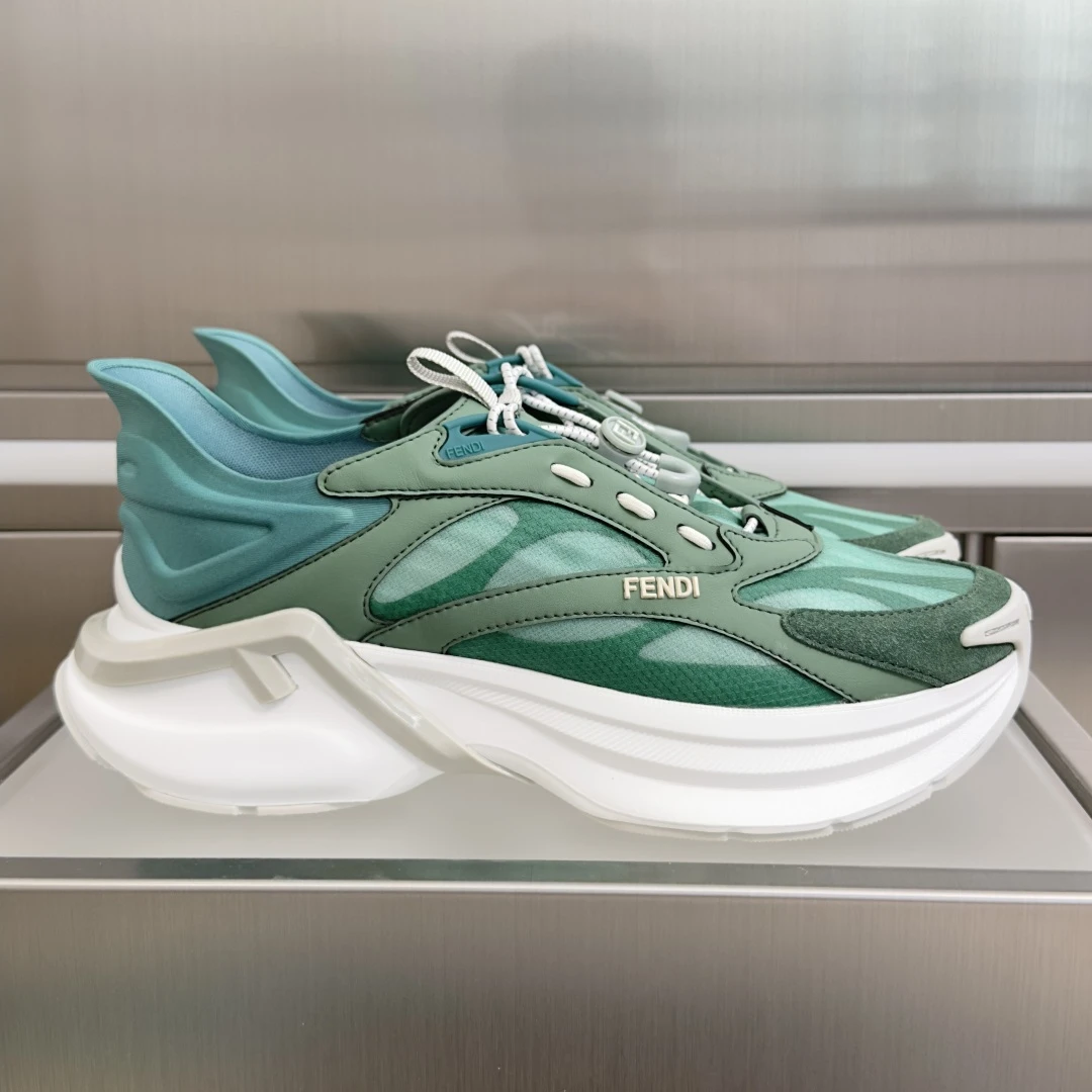 Fendi Sneakers — e8319309