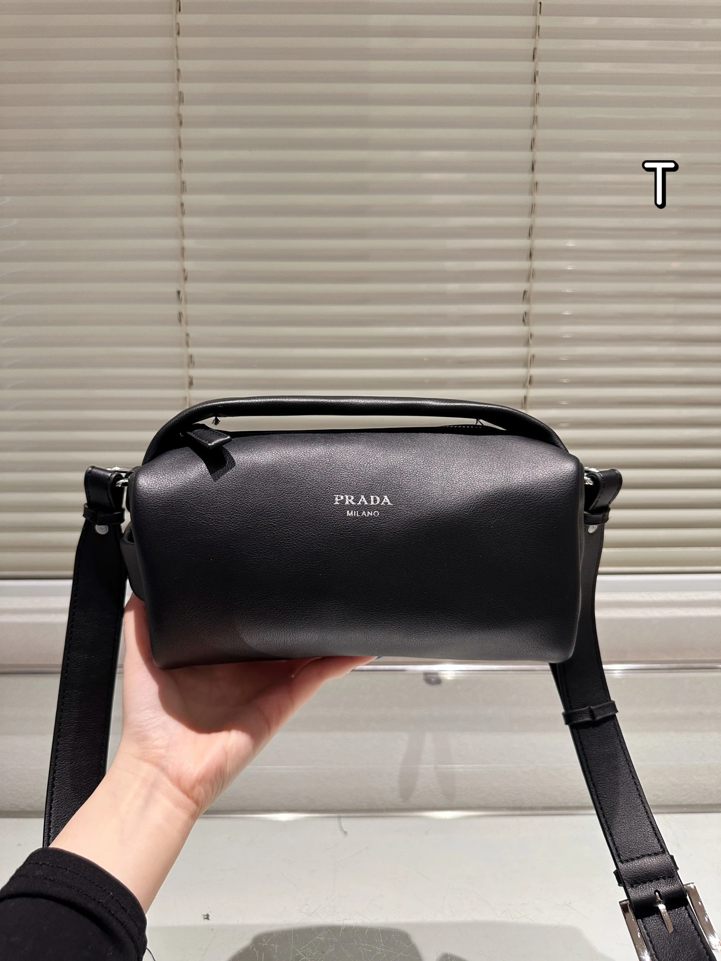 Prada Bag — 9728ca8b