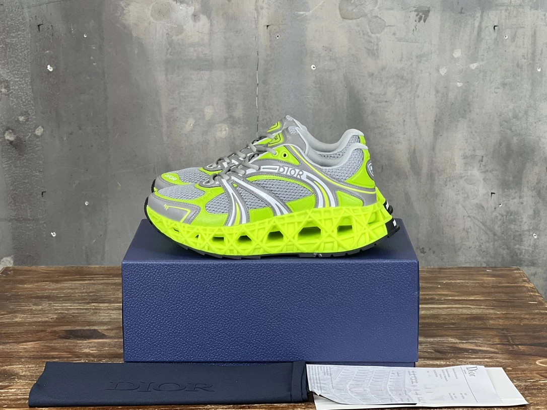 Dior Sneakers — 9306b1b2
