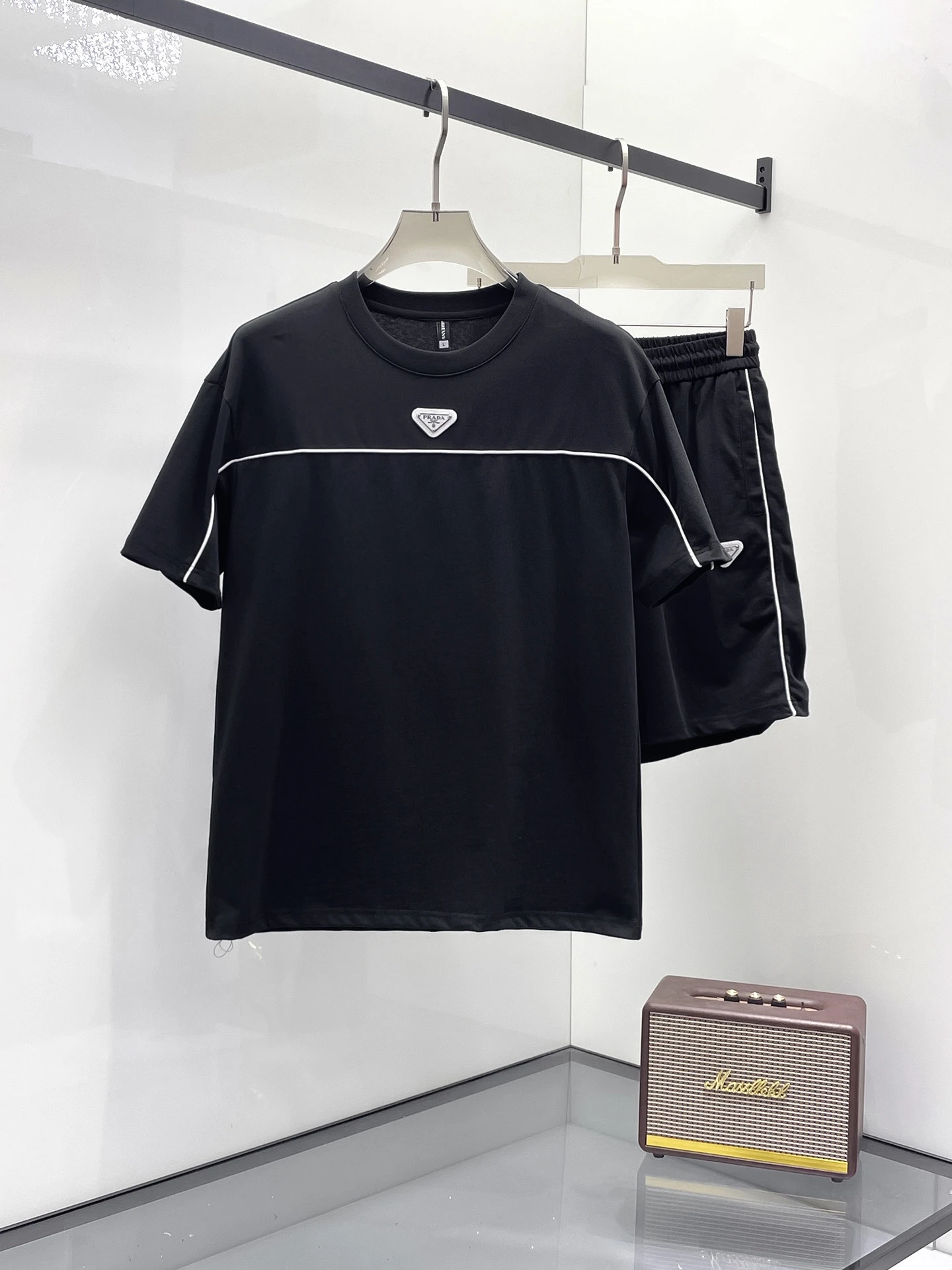 Prada T-Shirt — 13aefe8c