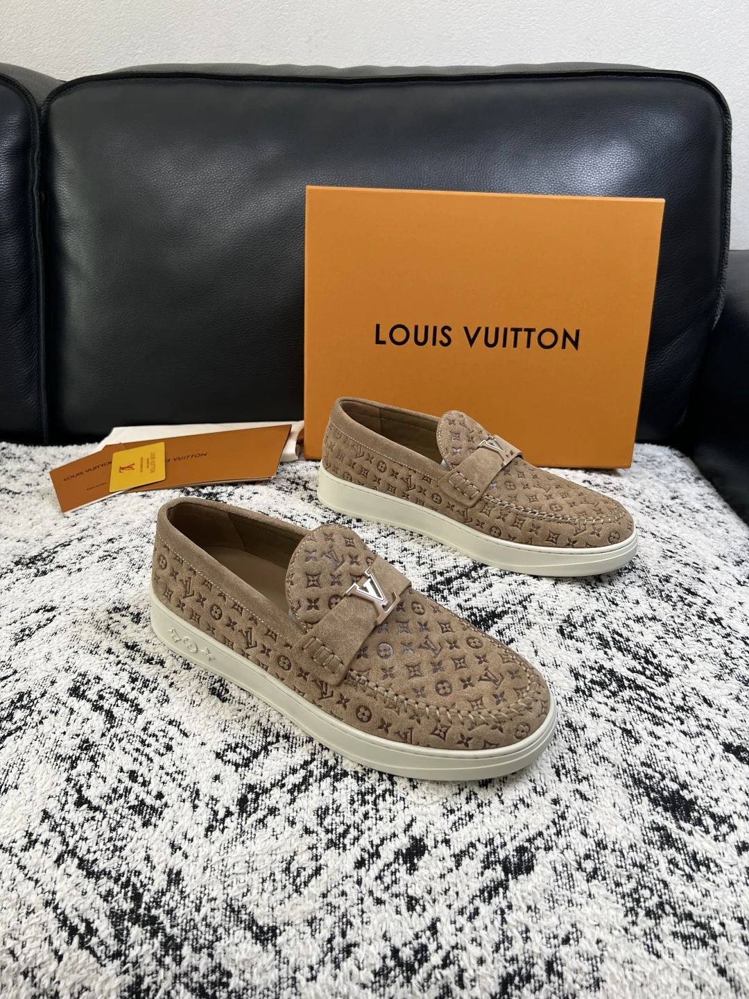 Louis Vuitton Sneakers — adcc3066