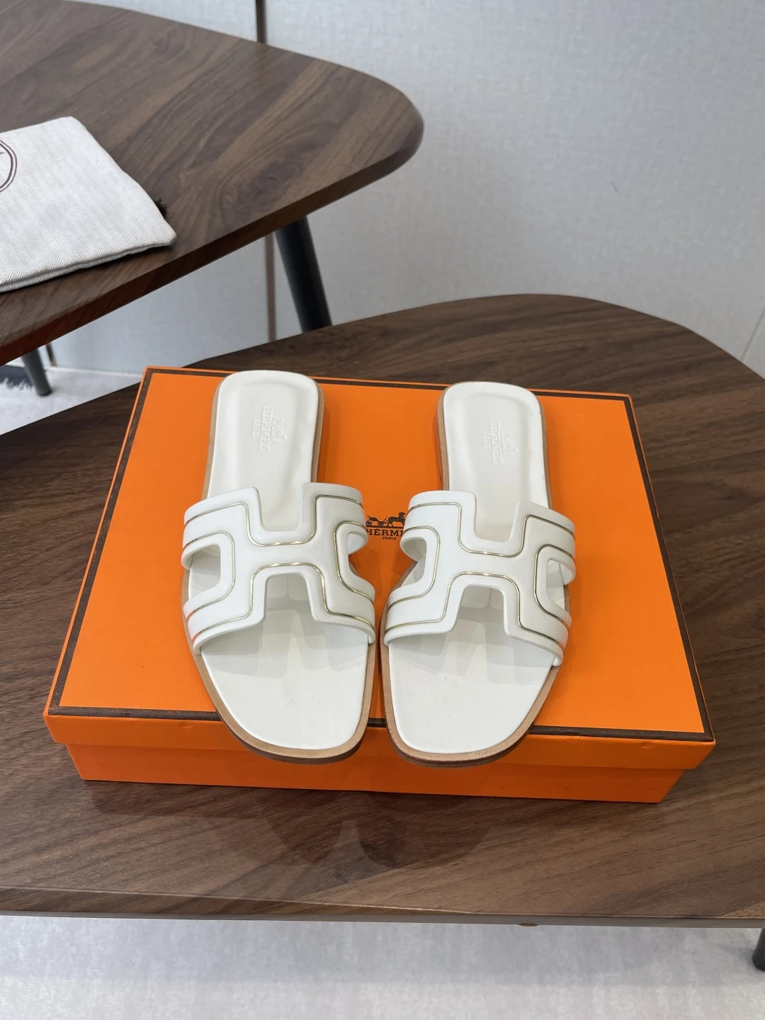 Hermès Slippers — 90111c4d
