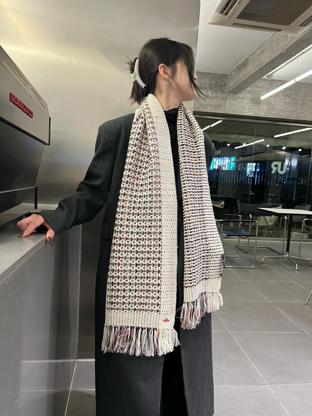 Chanel Scarves — e3c70908