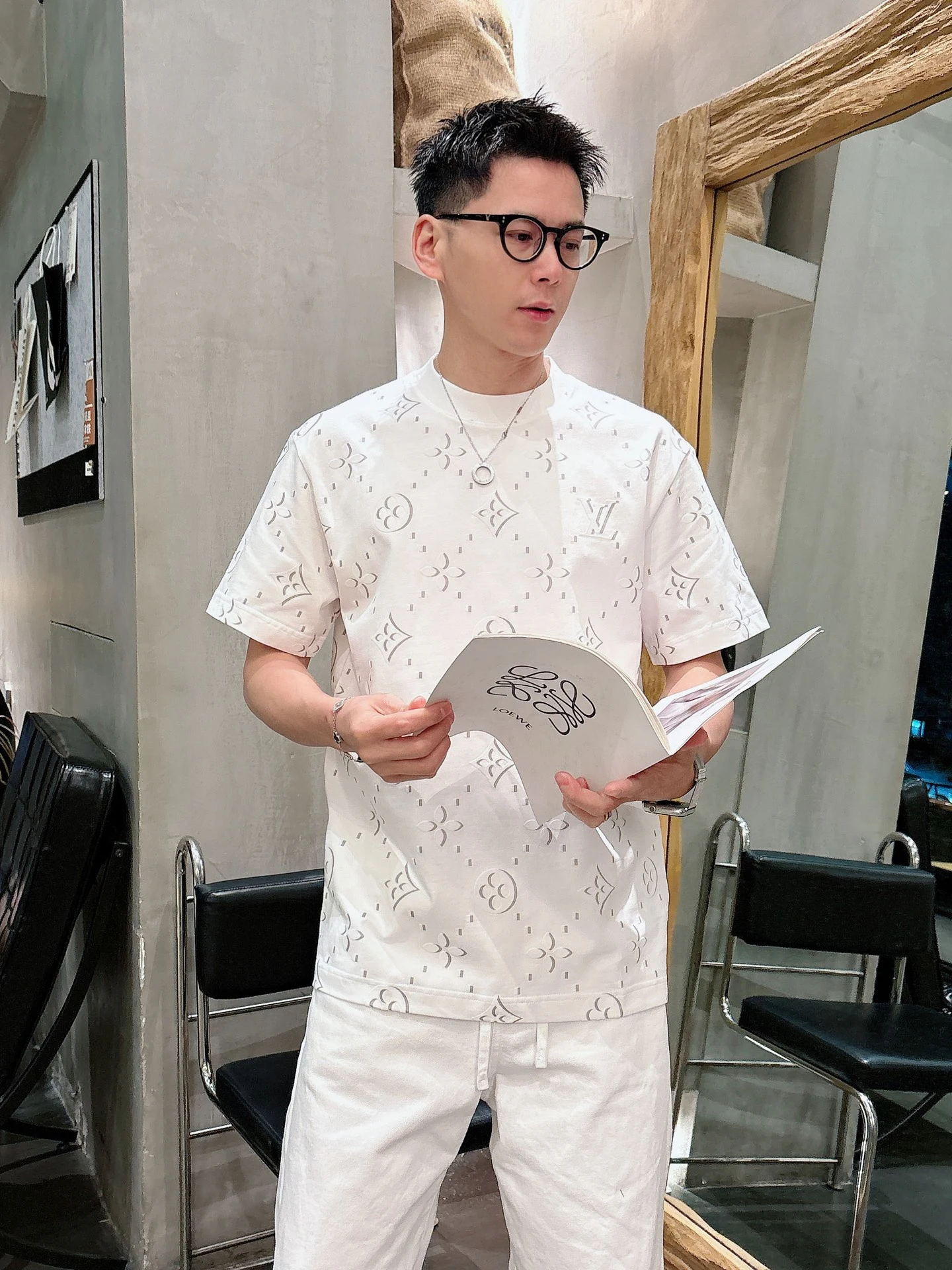 Louis Vuitton T-Shirt — 34b914c7