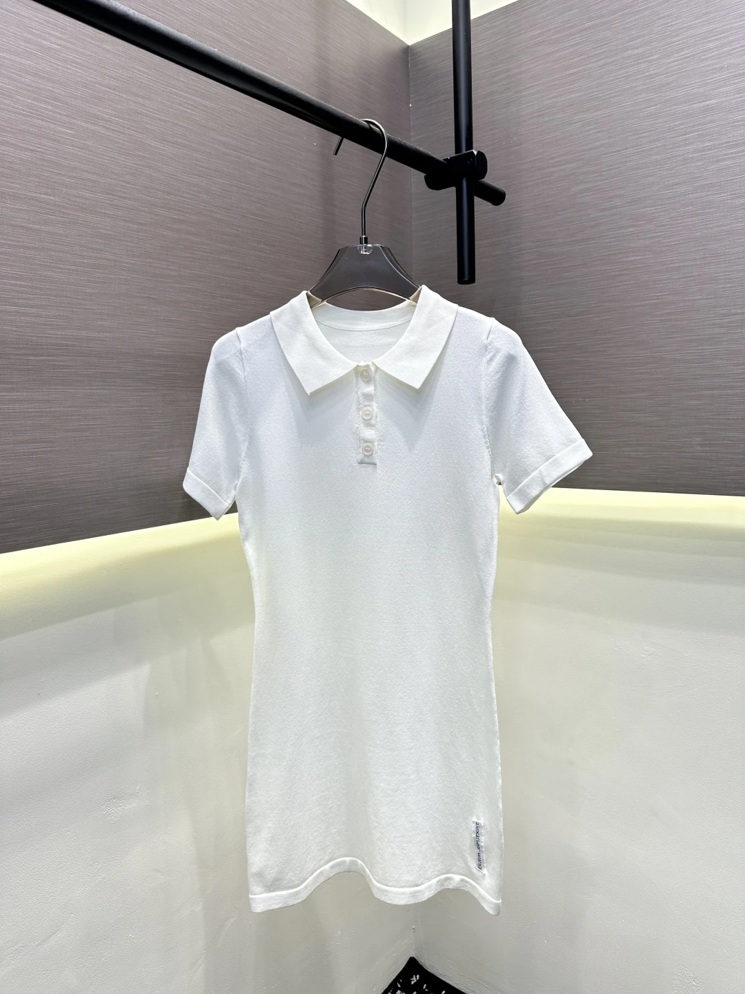 Dresses — 78a69b2f