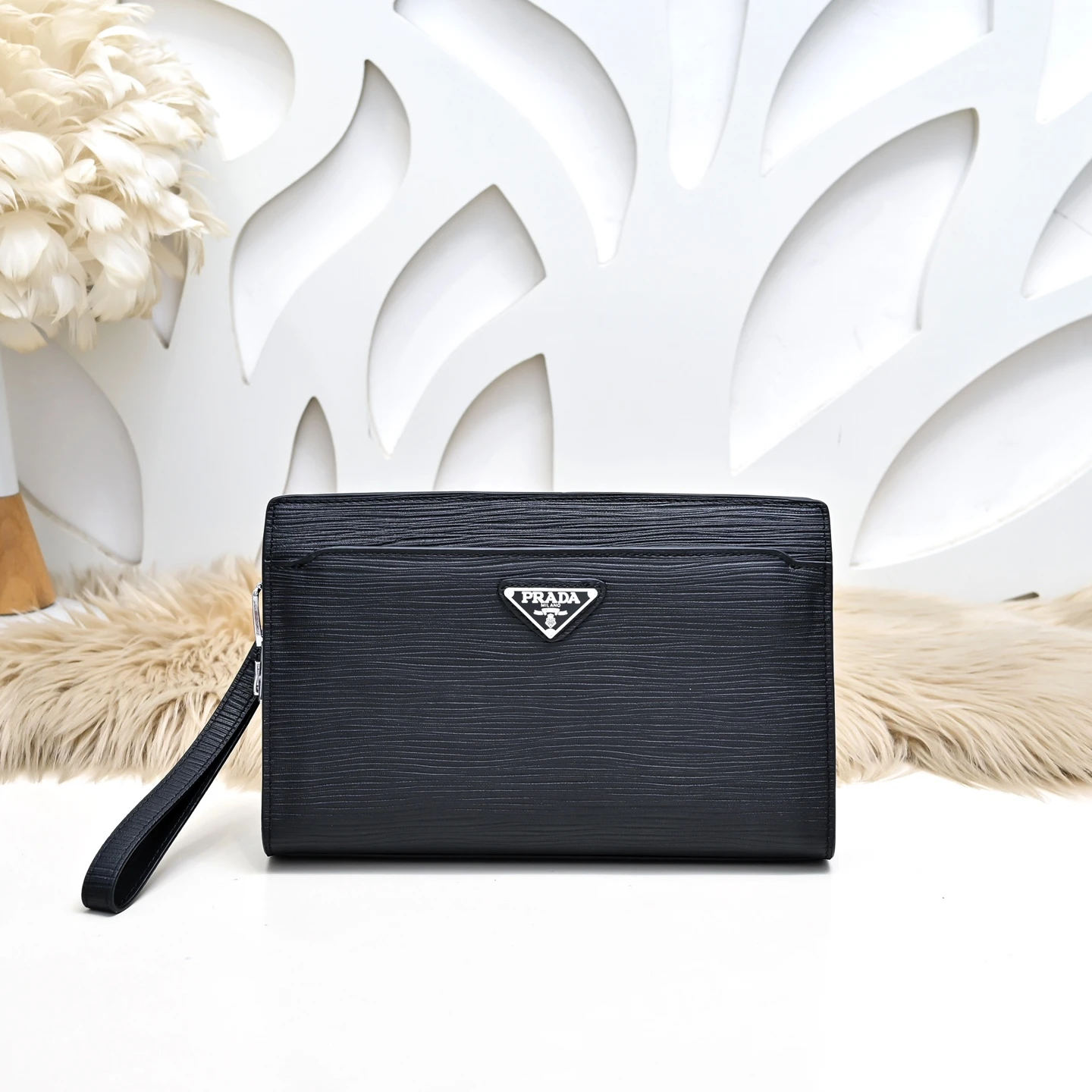 Prada Bag — 6b36979d