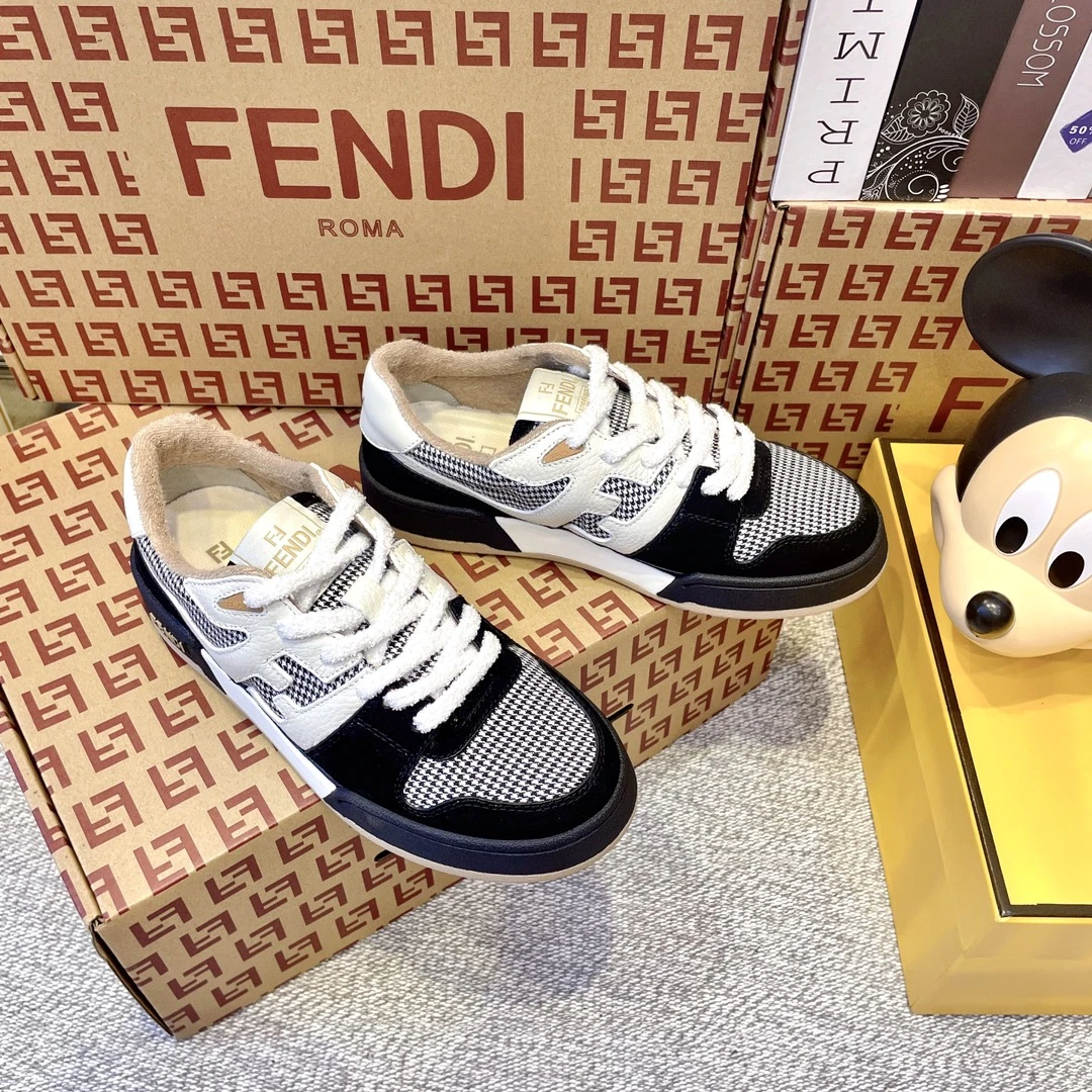 Fendi Sneakers — 78e942f2