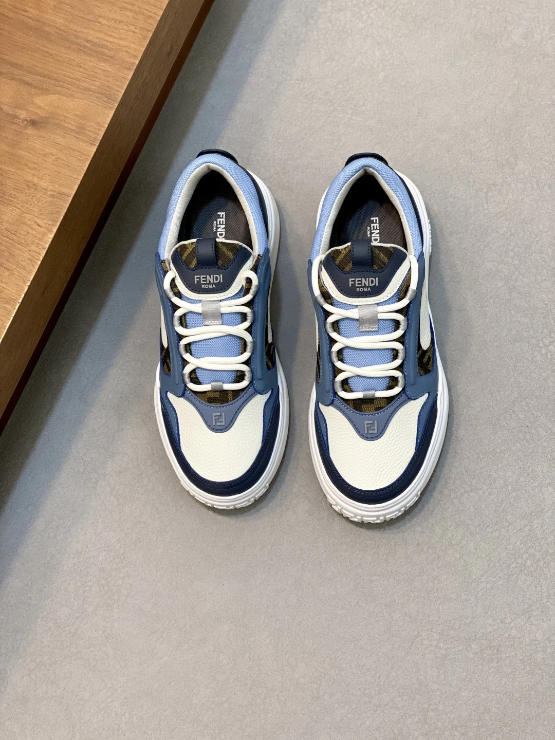 Fendi Sneakers — 1d817c20