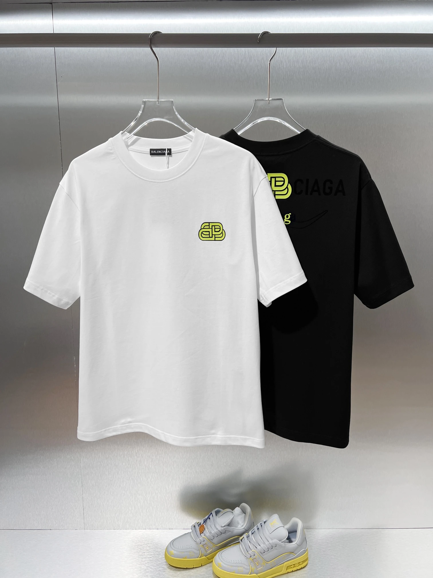 Balenciaga T-Shirt — c6d206c1