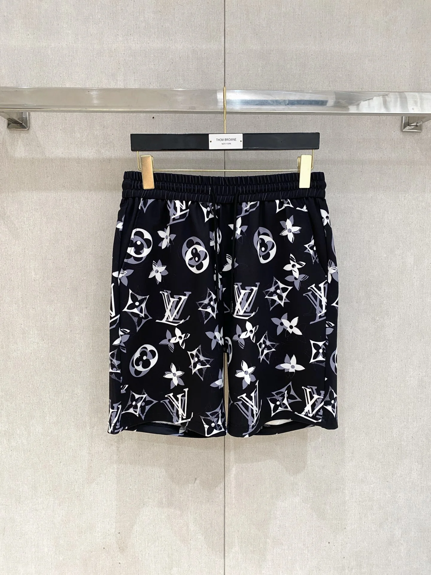 Louis Vuitton Shorts — b5598531