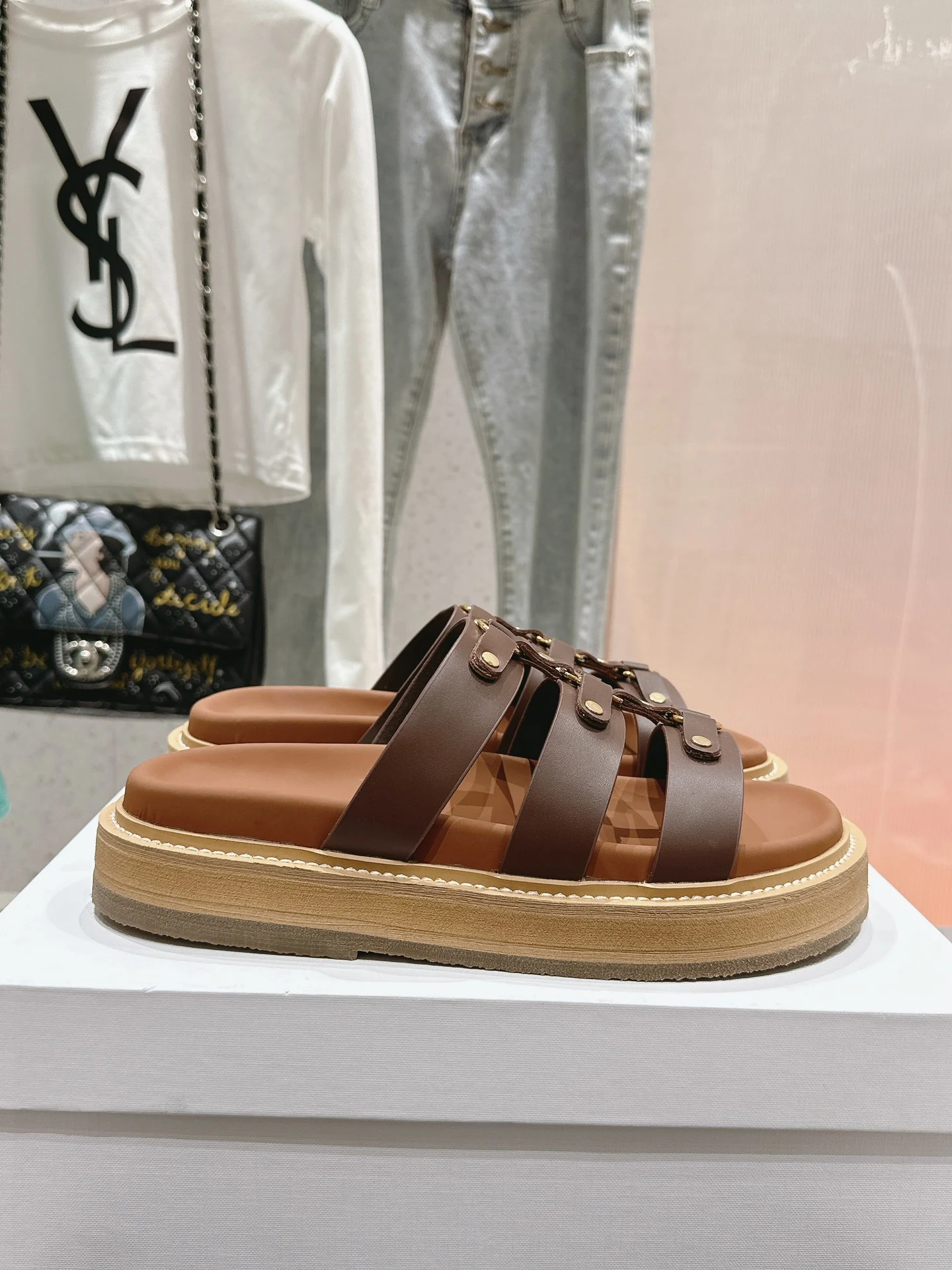 Celine Slippers — be497855