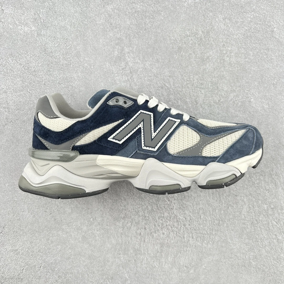 New Balance Sneakers — f943e85b