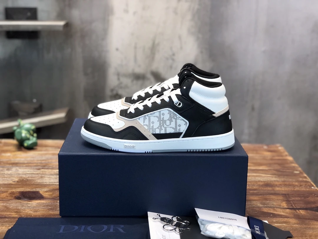 Dior Sneakers — ad402ada