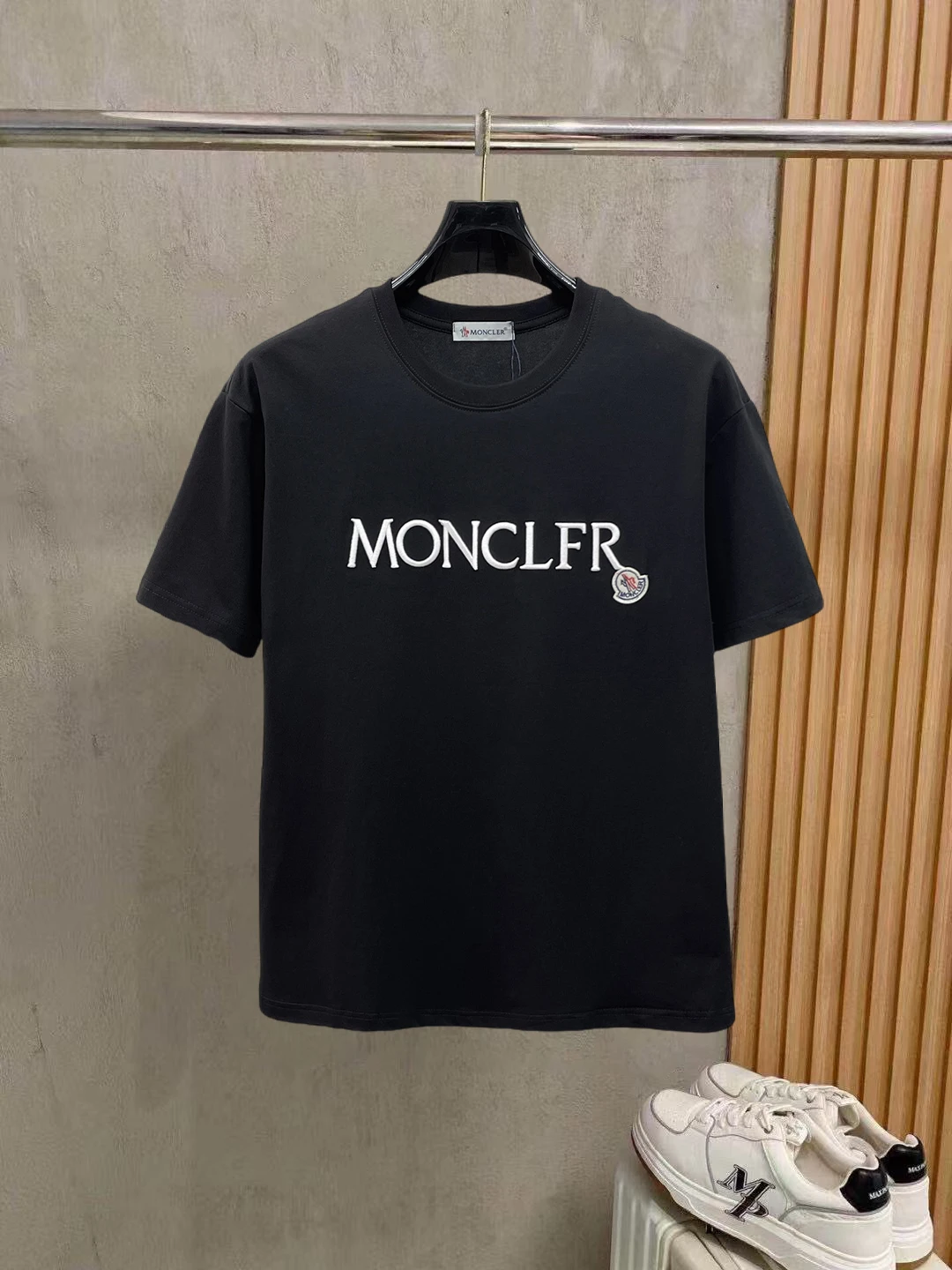 Moncler T-Shirt — 98fa833d