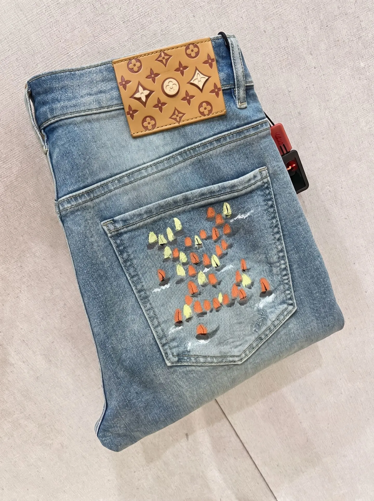 Louis Vuitton Jeans — b03aa9fa