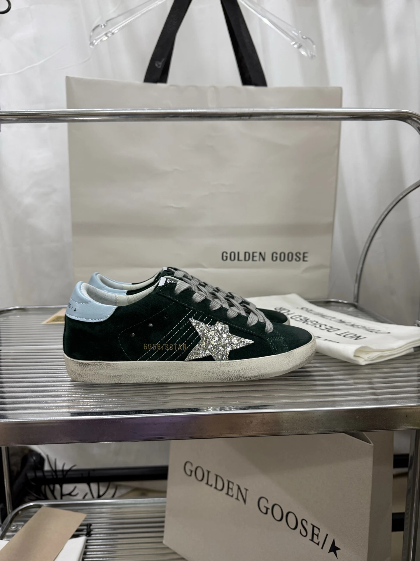 Golden Goose Sneakers — 61b70a8d