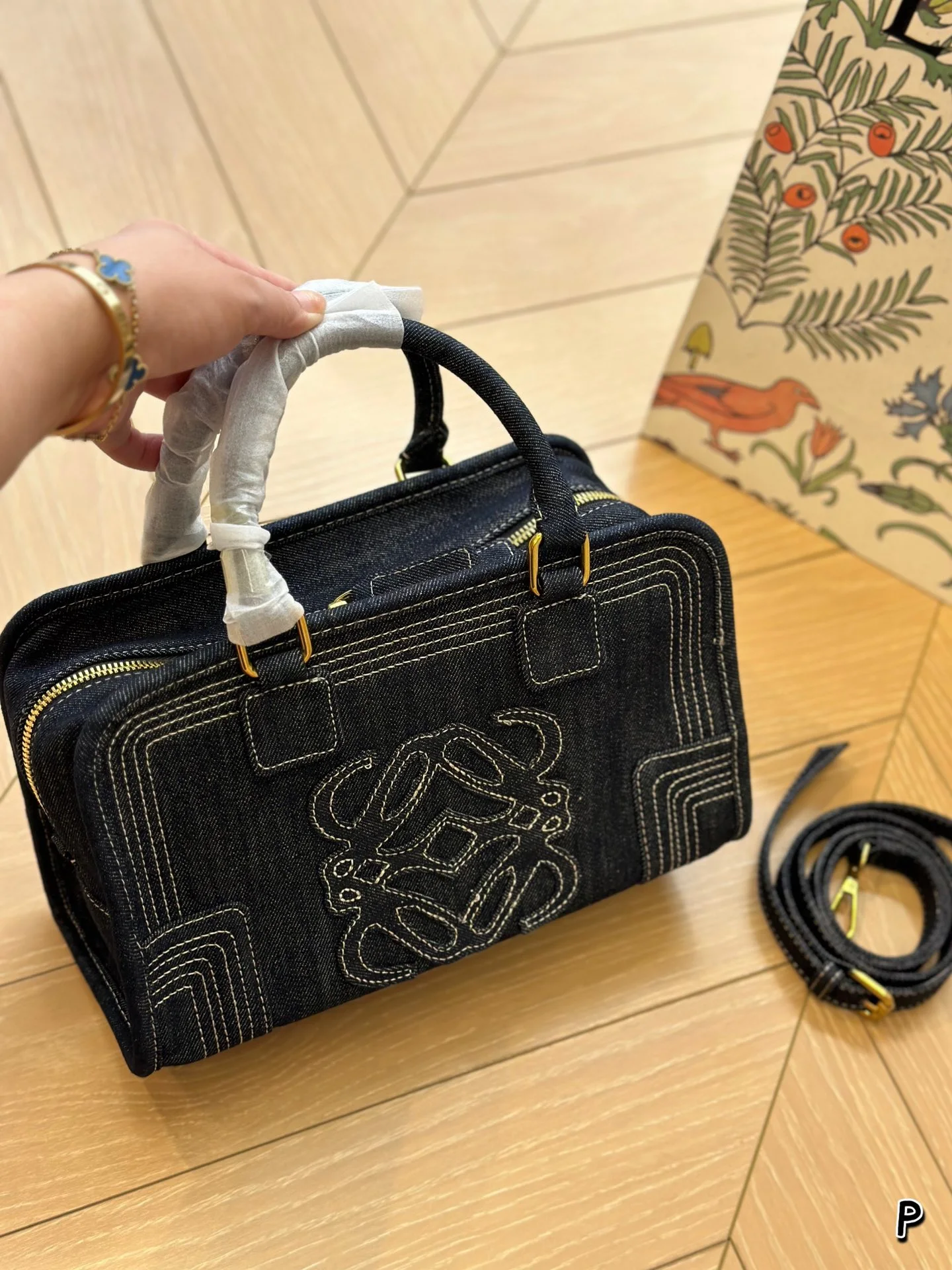 Loewe Bag — 8f04990d