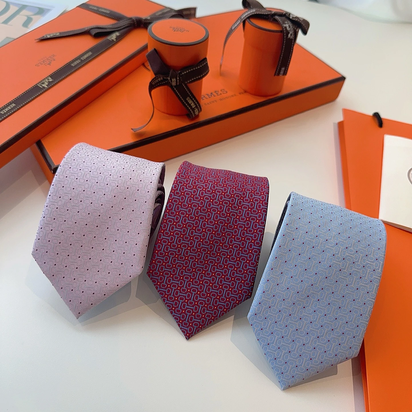Hermès Ties — 720d8d32