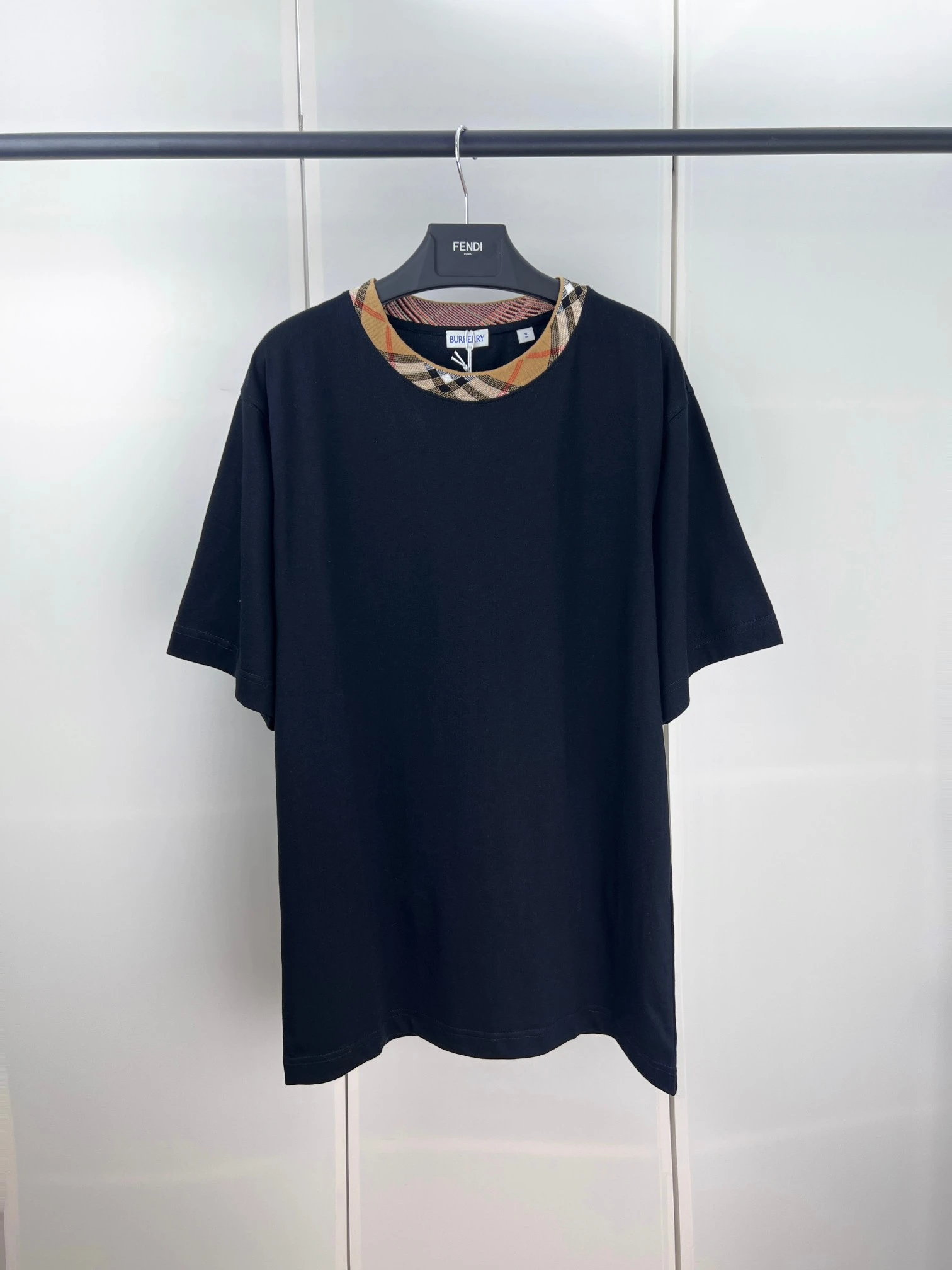 Burberry T-Shirt — ad3a7adb