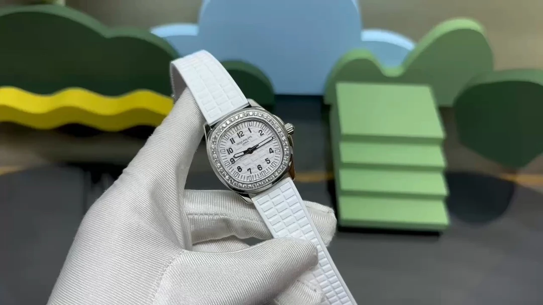 Patek Philippe Watch — 2c3fd48f