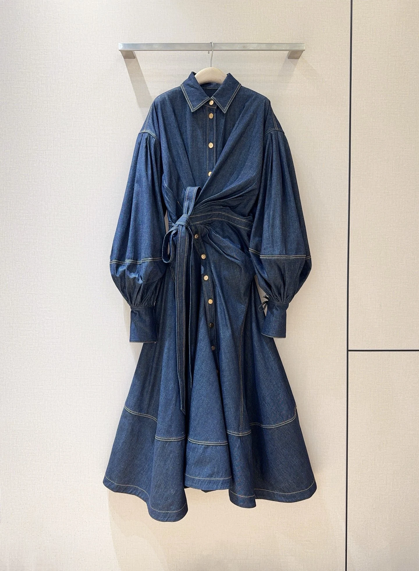 Dresses — 64d48356