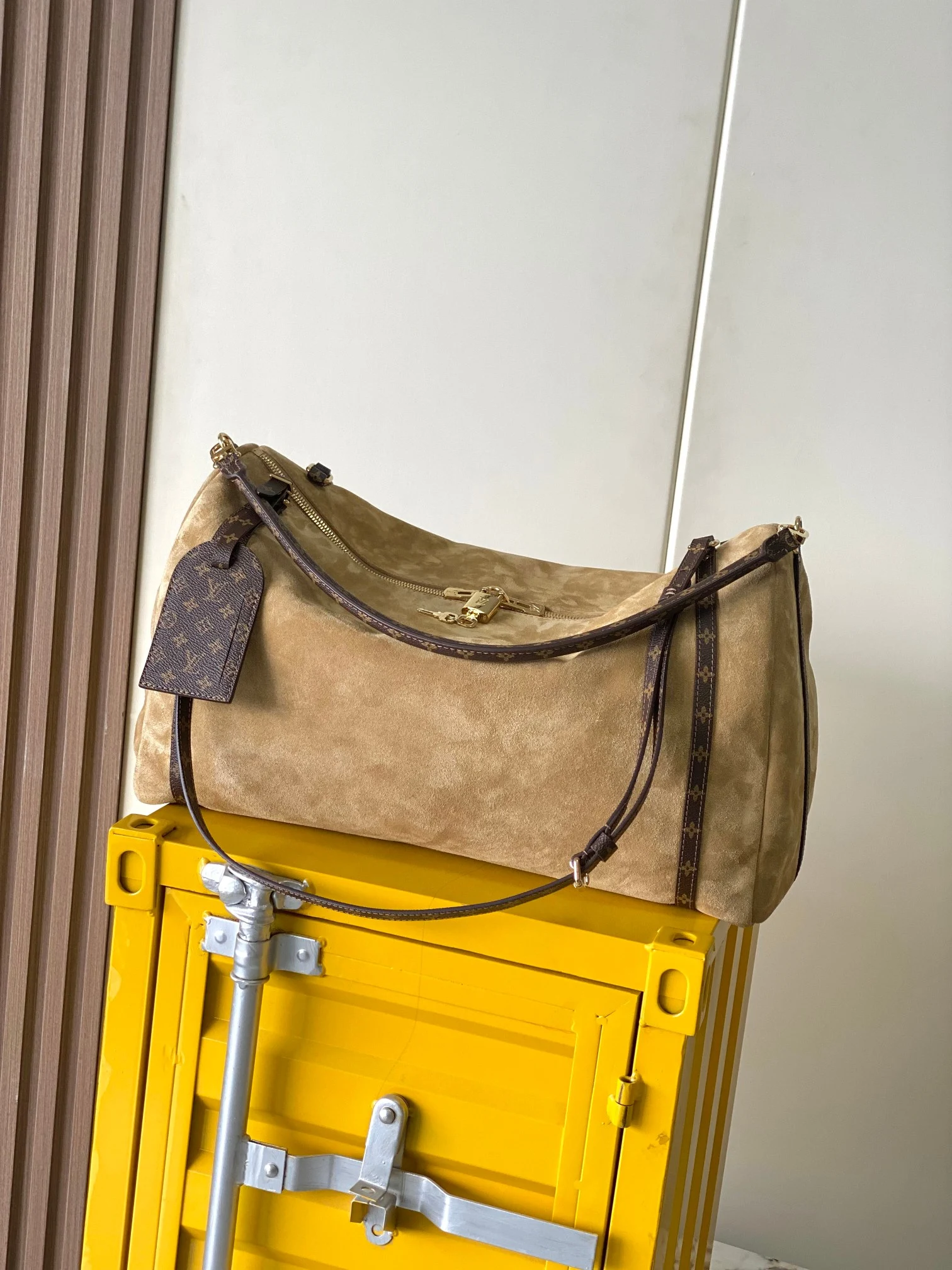 Louis Vuitton Bag — 1e4d172a