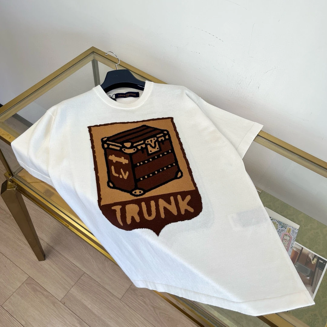 Louis Vuitton T-Shirt — 245defed