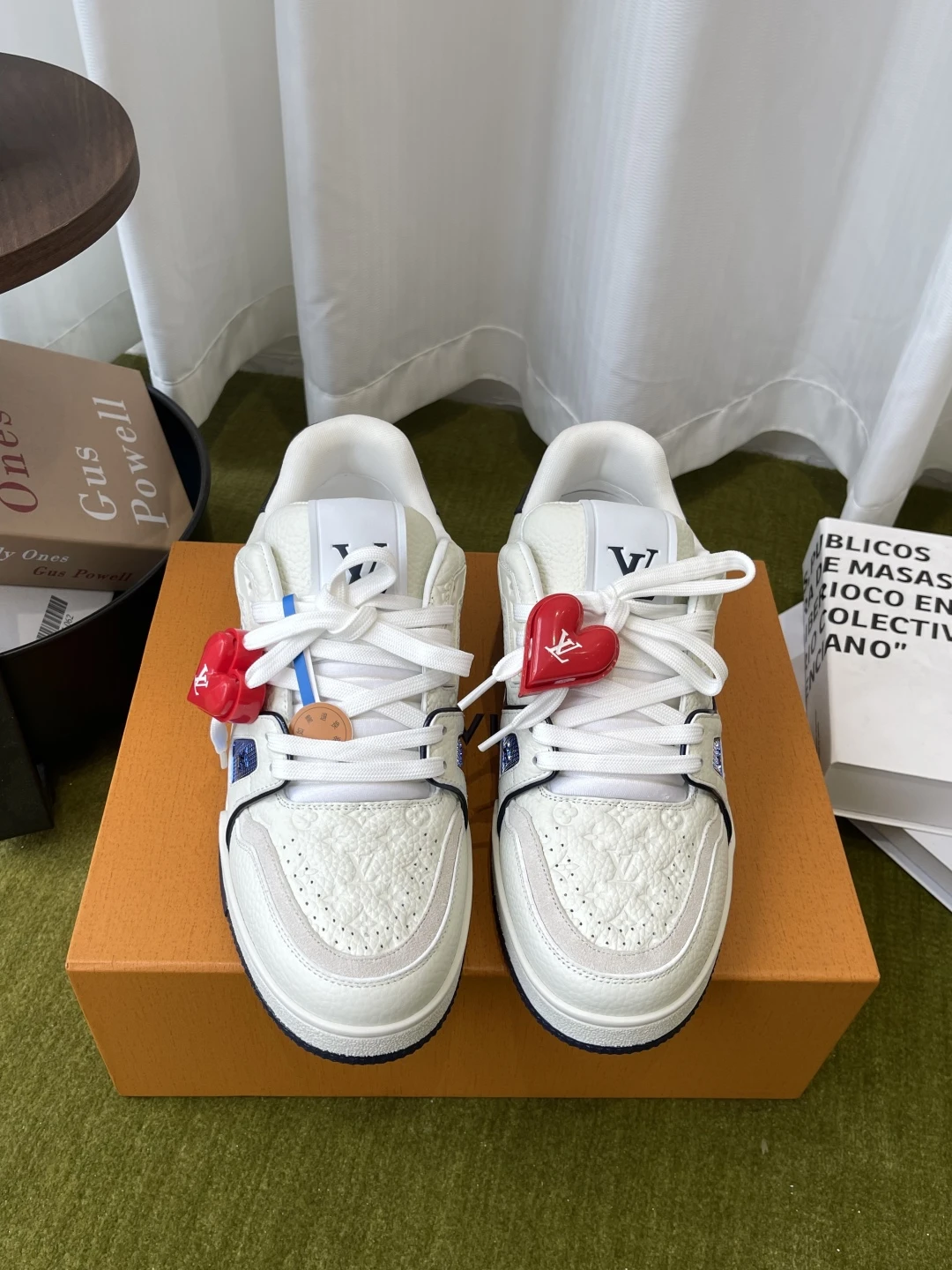 Louis Vuitton Sneakers — dddbd91b