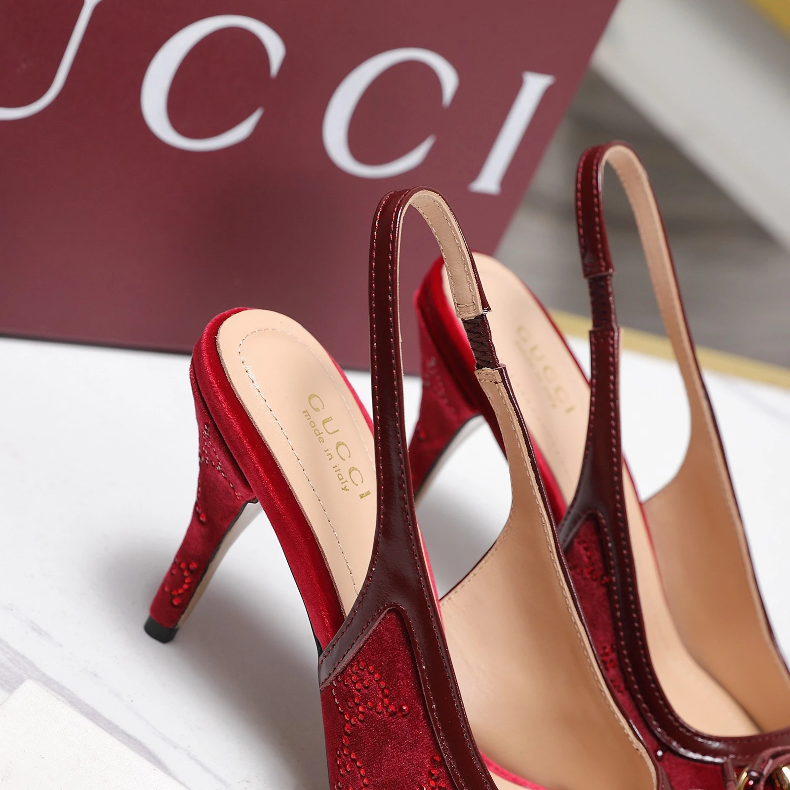 Gucci Sandals — 8654858e