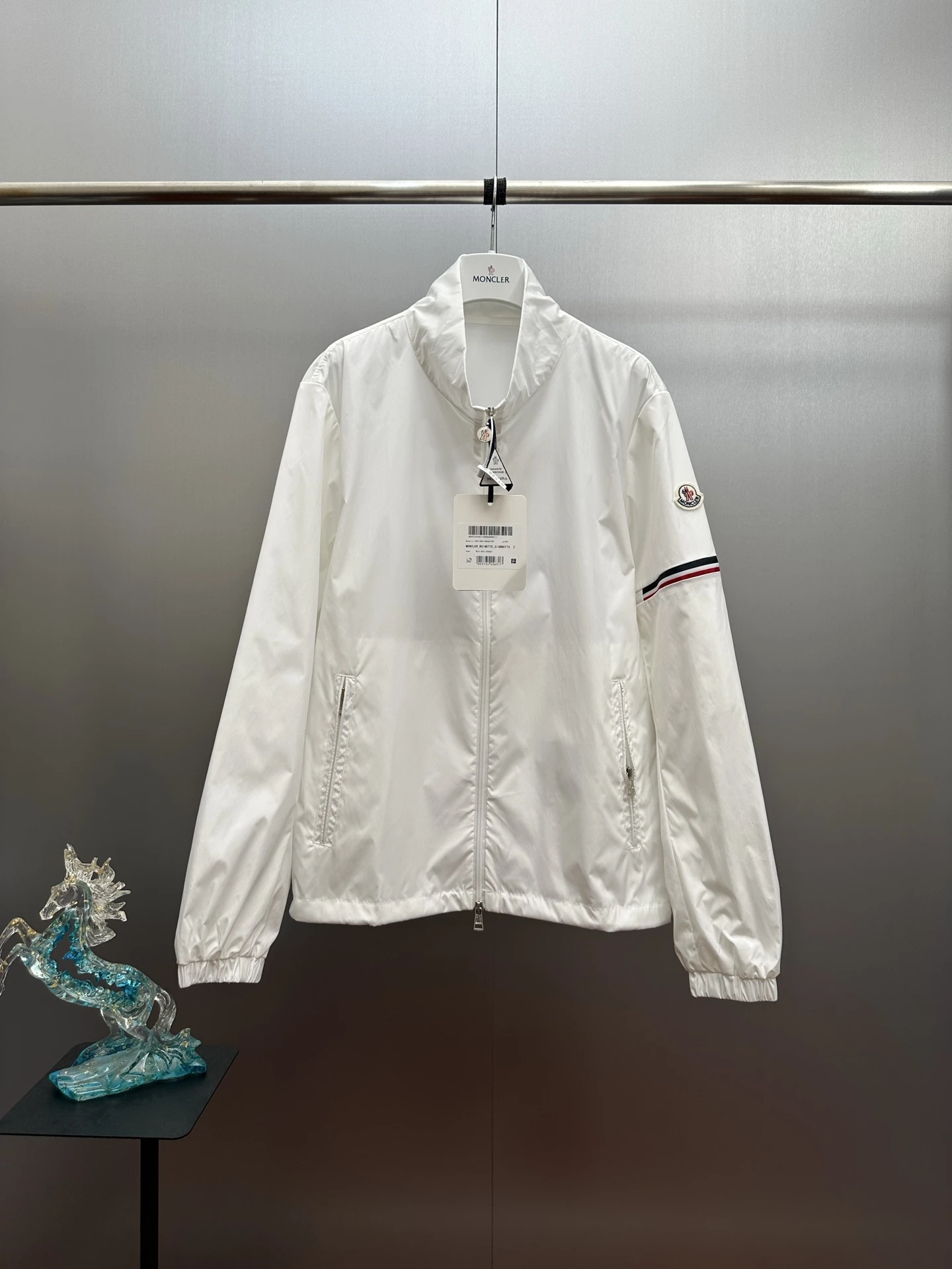 Moncler T-Shirt — a559ed59
