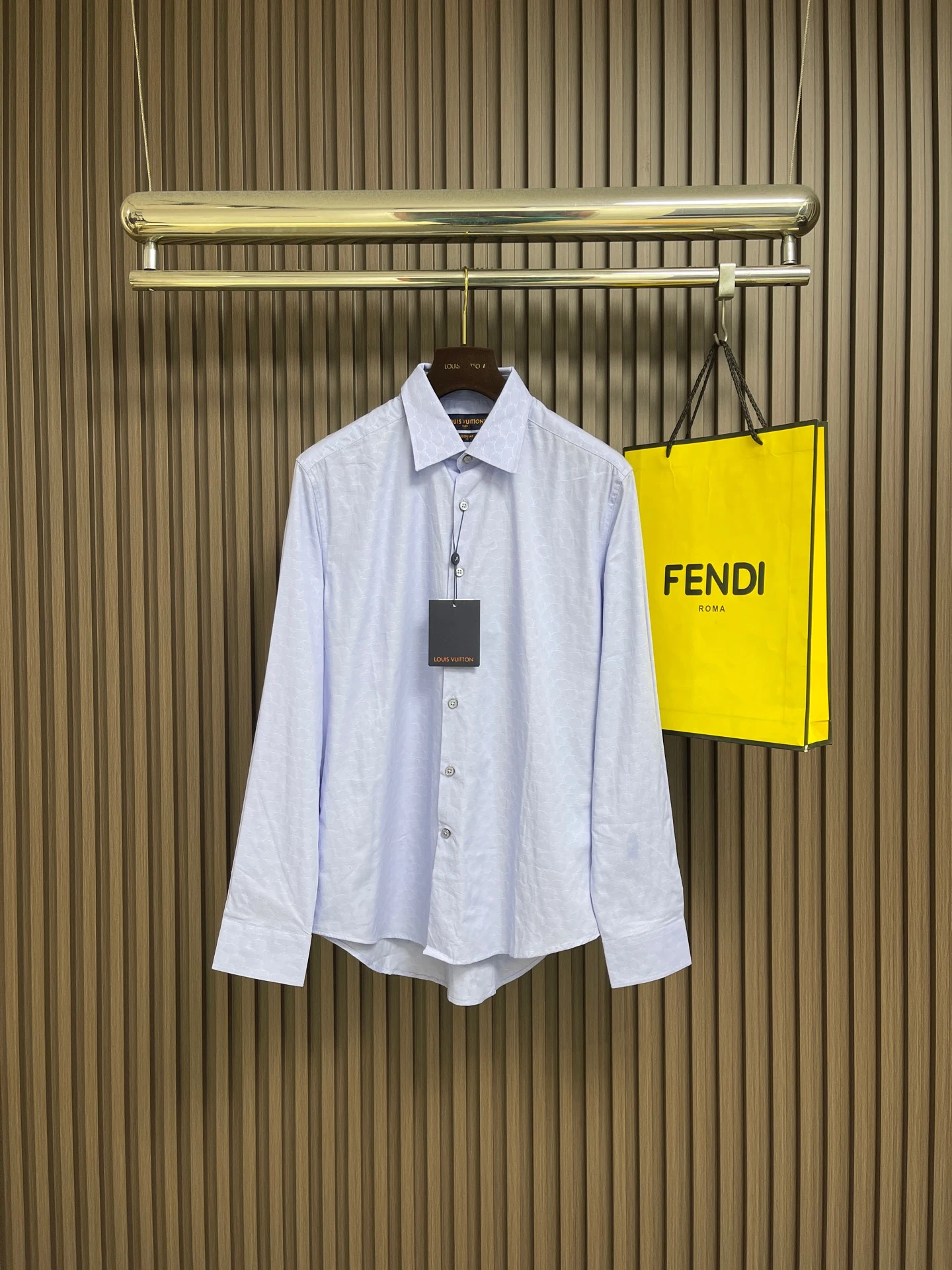 Louis Vuitton Shirts — c6e96c81