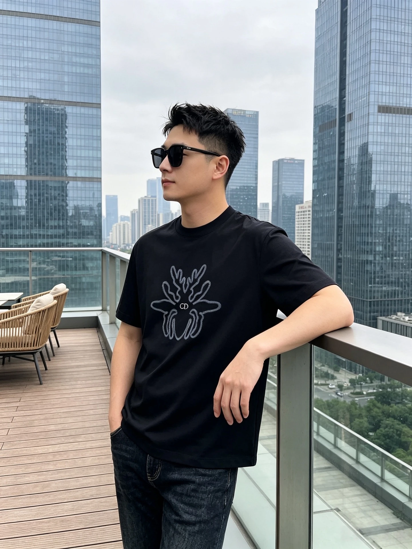 Dior T-Shirt — d5a94c22