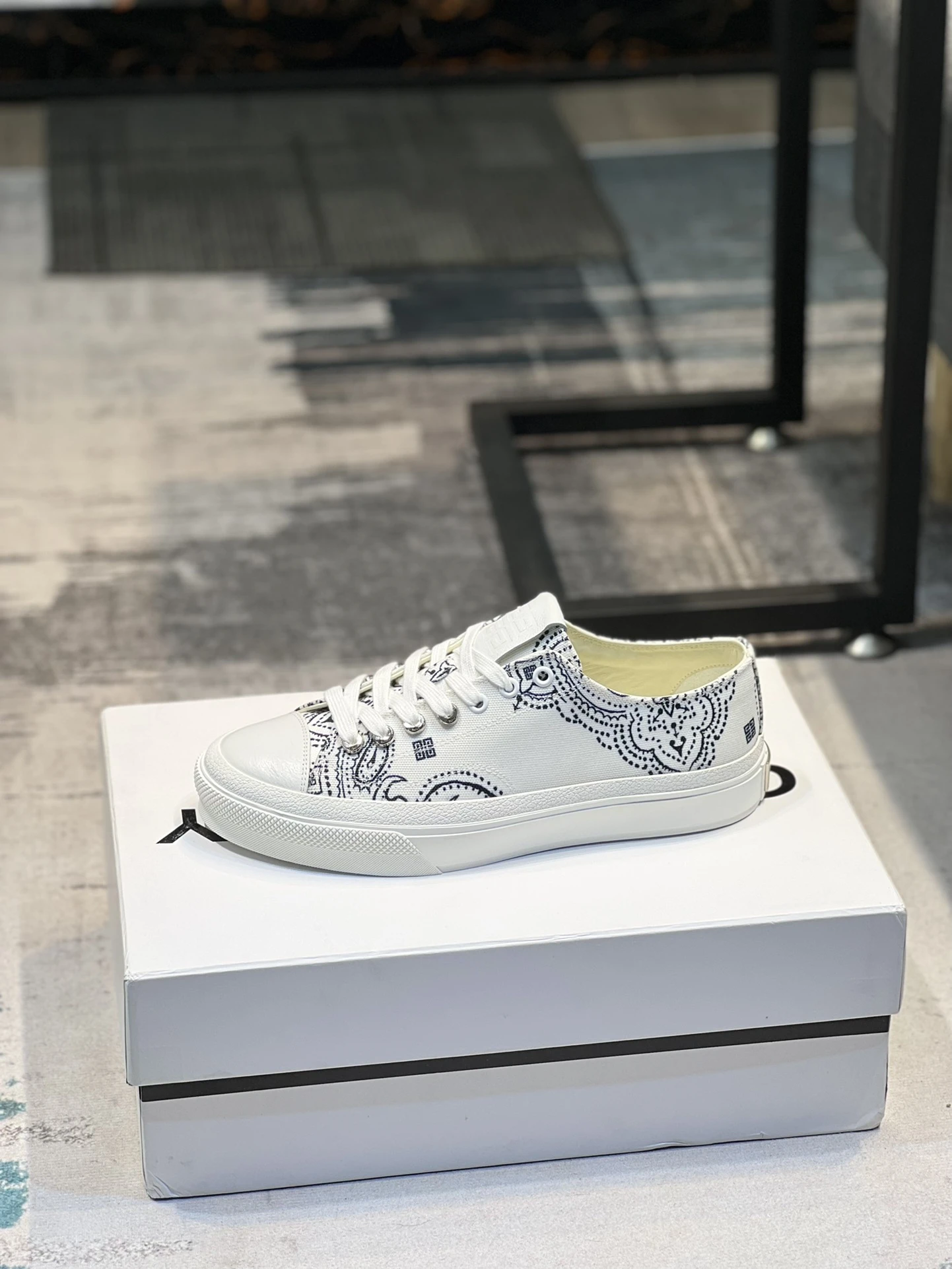 Givenchy Shoes — 1efc6fc9