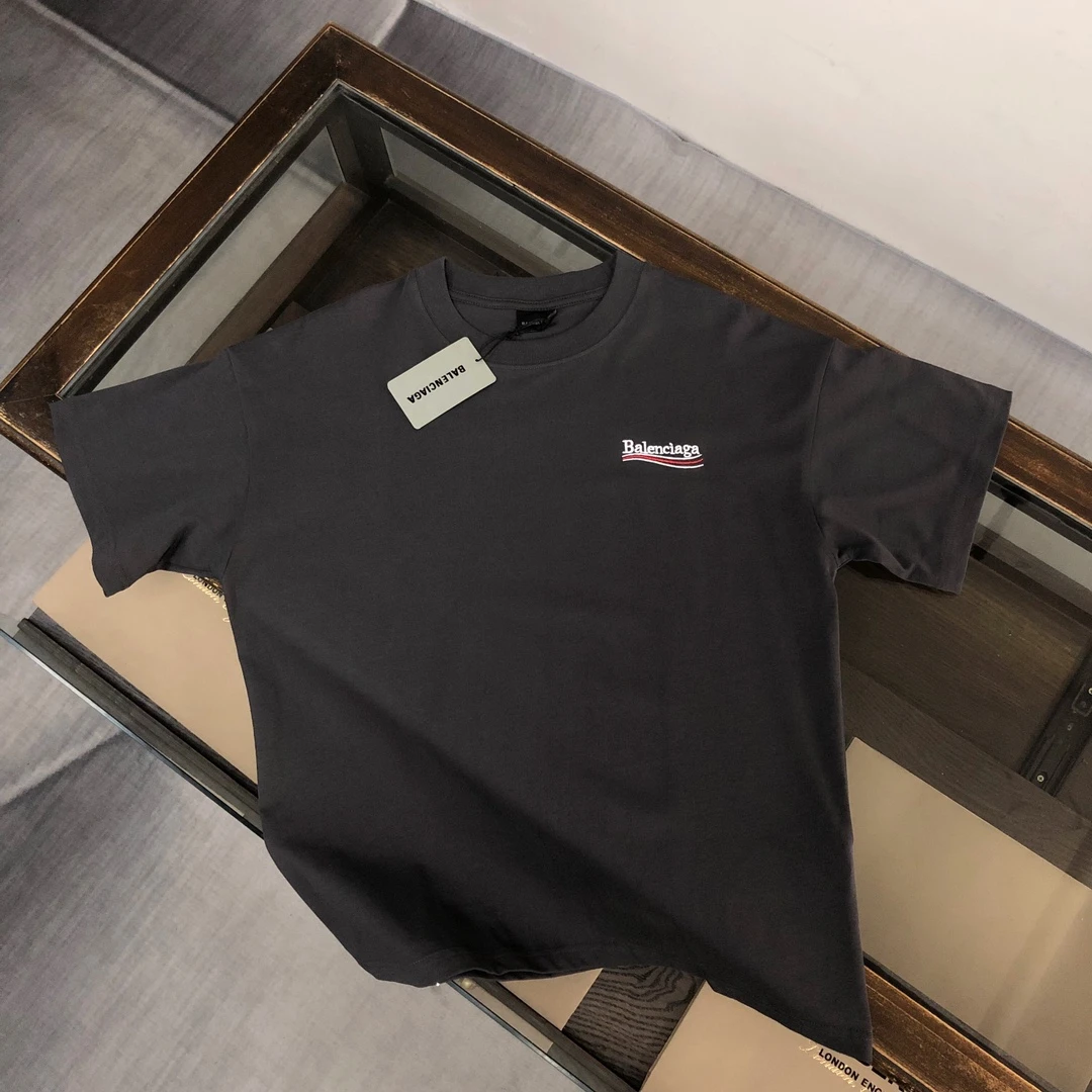 Balenciaga T-Shirt — 6d51345a