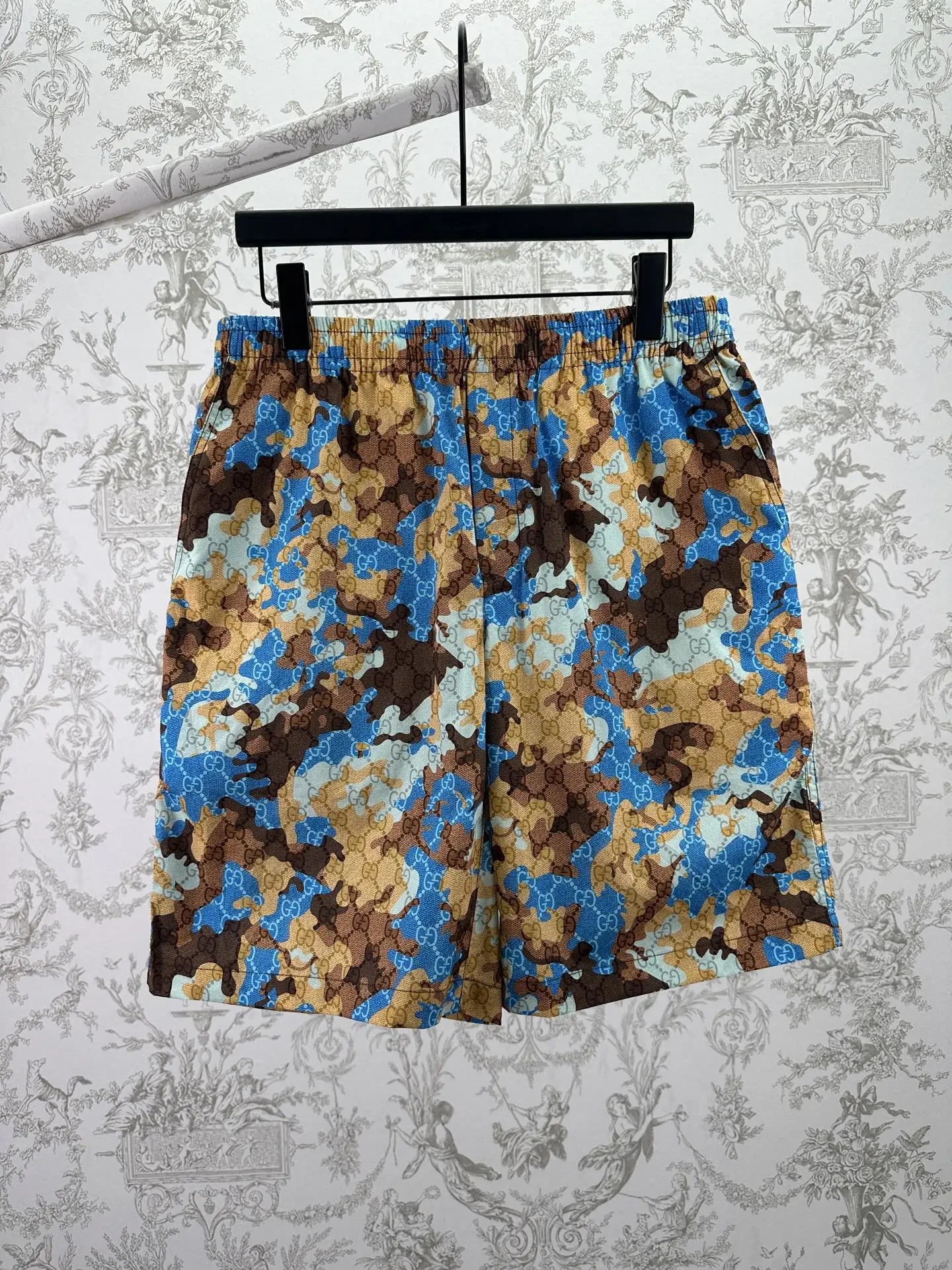 Shorts — 61f74ee8