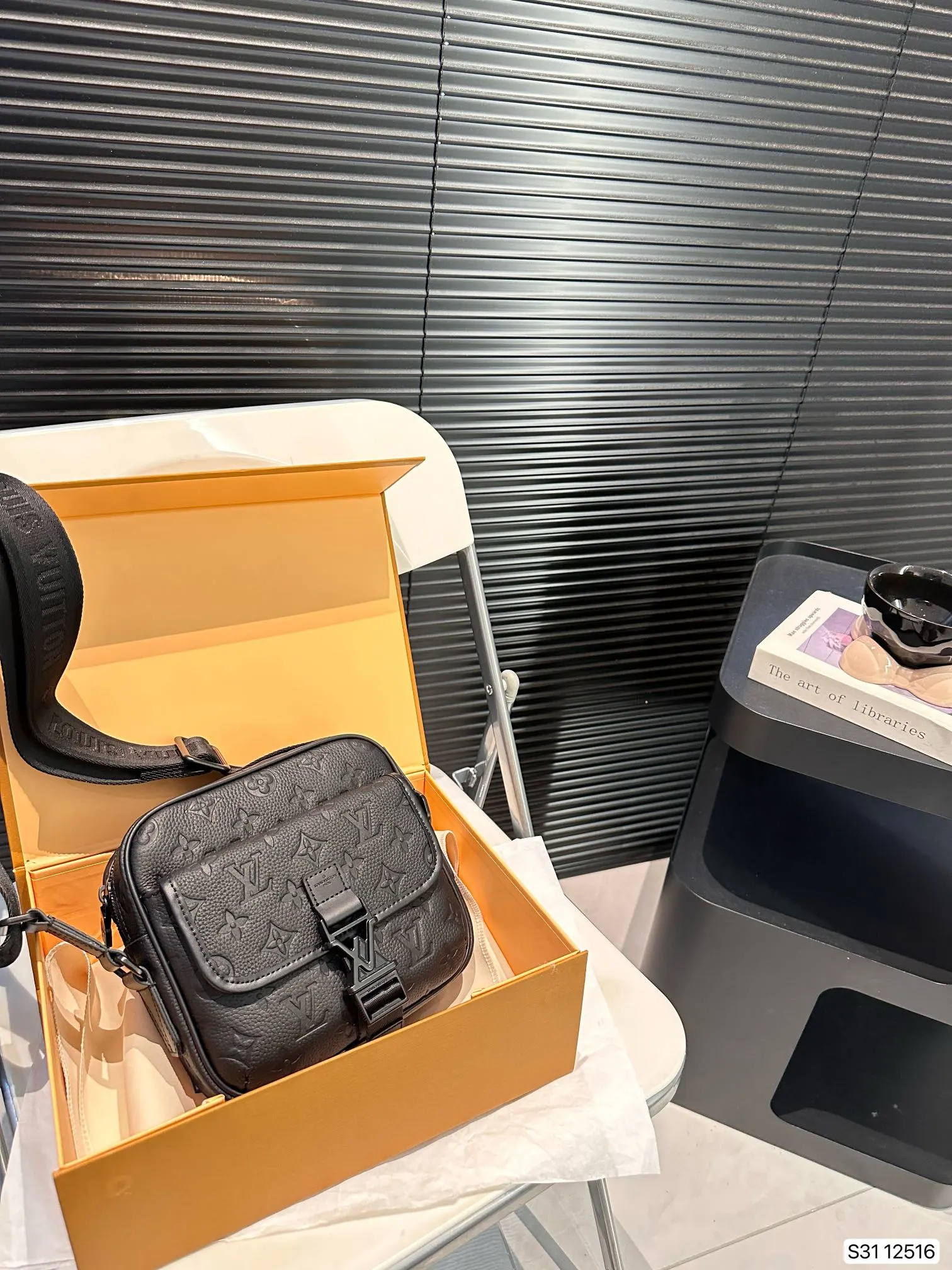 Louis Vuitton Bag — 76840700