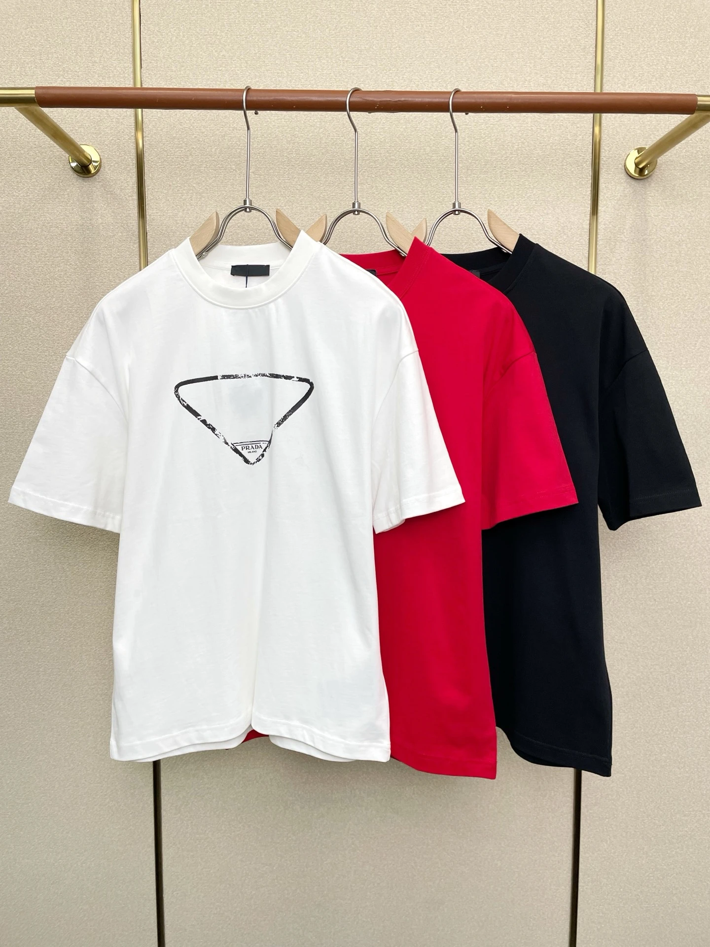 Prada T-Shirt — a06e8537